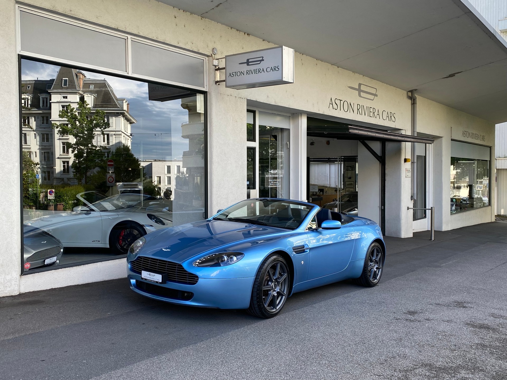 ASTON MARTIN V8 Vantage 4.3-image-0