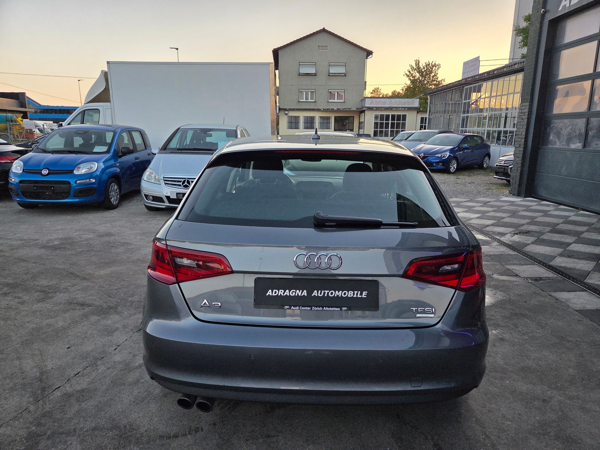 AUDI A3 Sportback 1.4 TFSI Attraction S-tronic-image-7