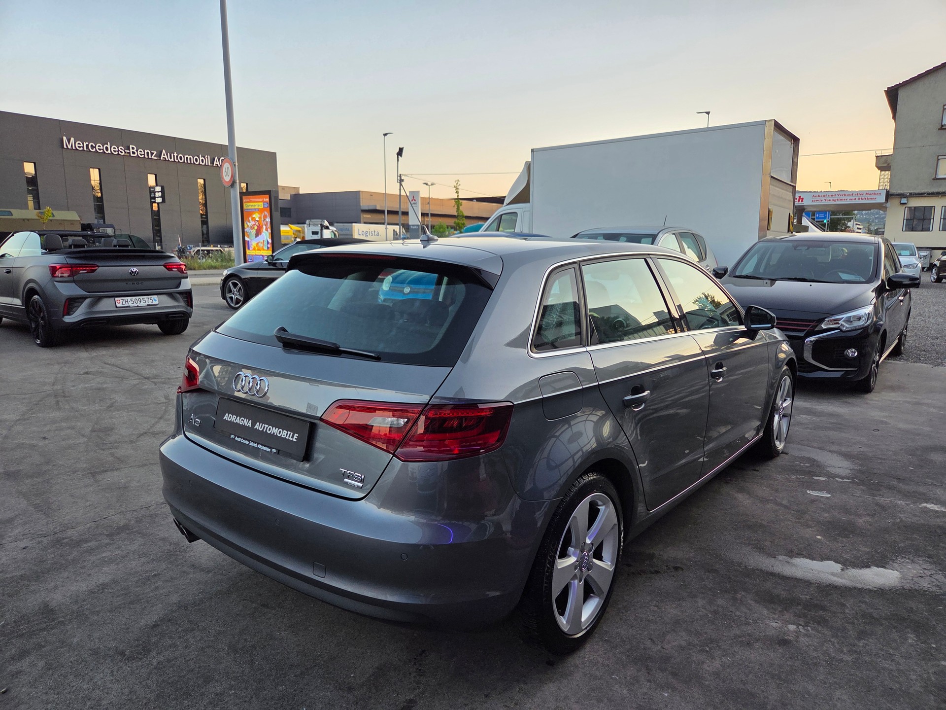 AUDI A3 Sportback 1.4 TFSI Attraction S-tronic-image-8