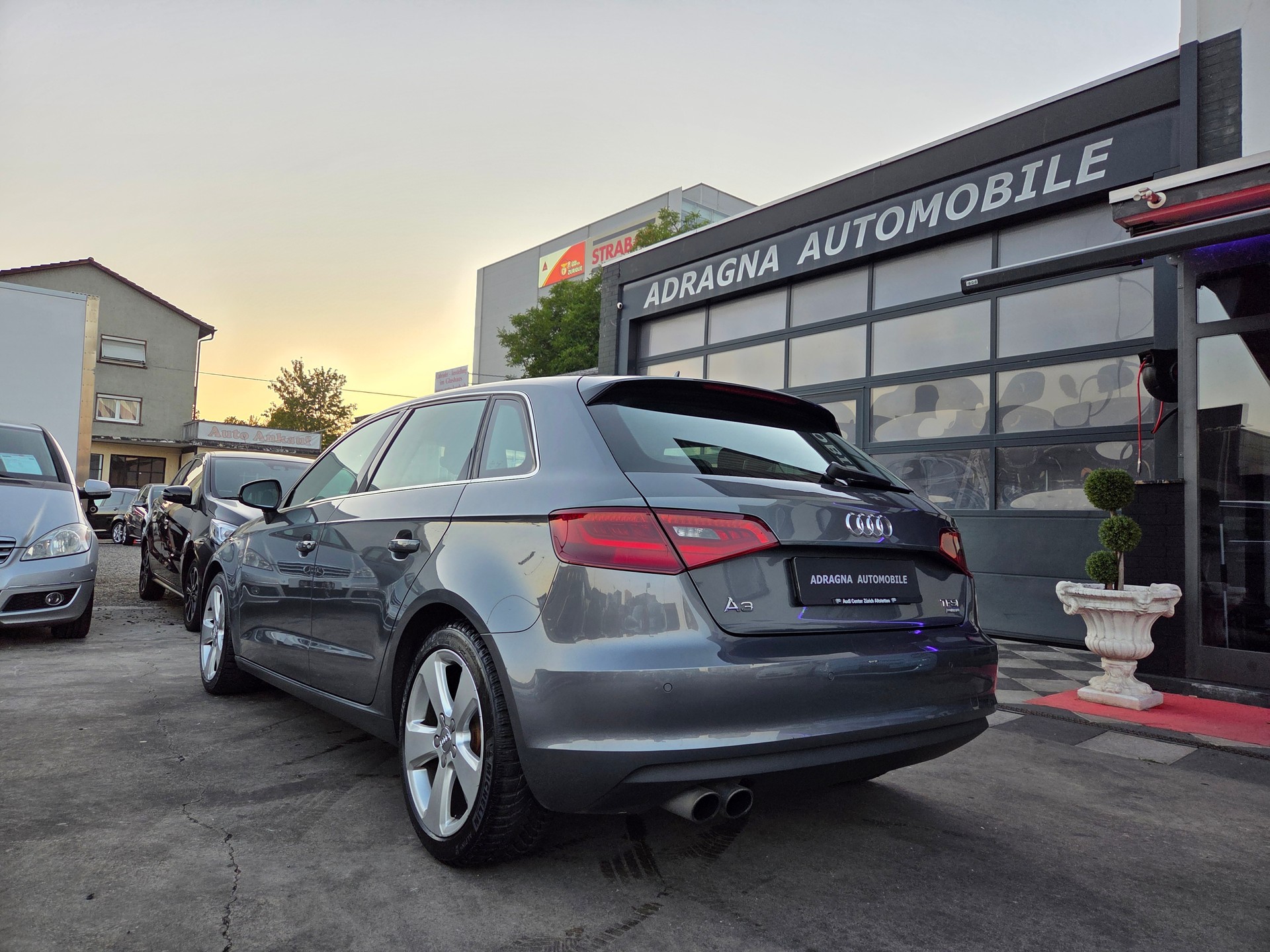 AUDI A3 Sportback 1.4 TFSI Attraction S-tronic-image-6