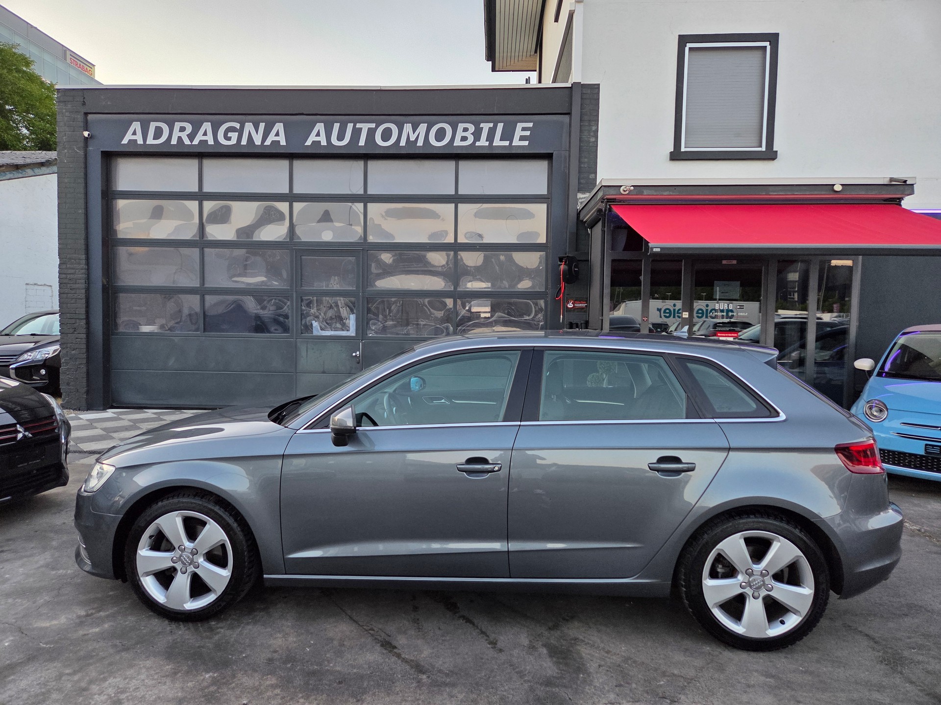 AUDI A3 Sportback 1.4 TFSI Attraction S-tronic-image-4