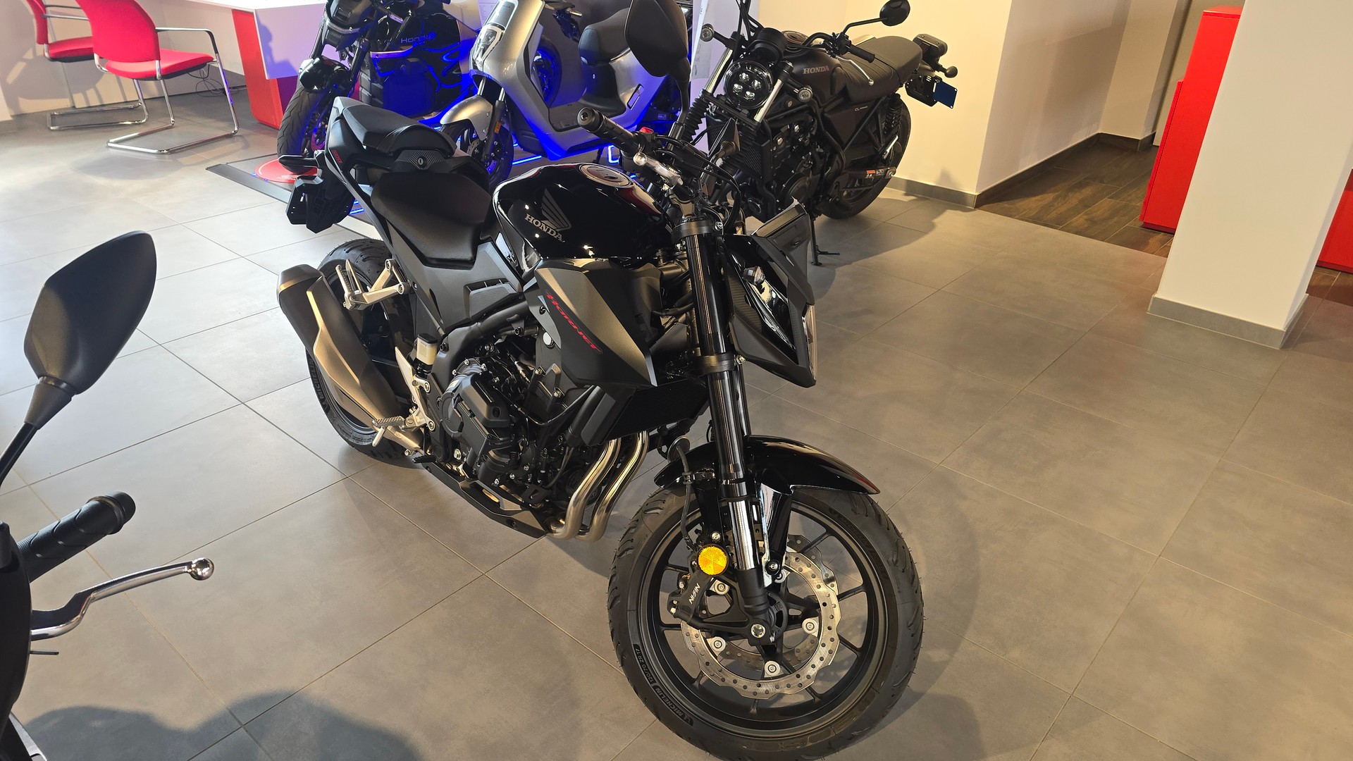 HONDA CB 500 Hornet E-Clutch-image-2