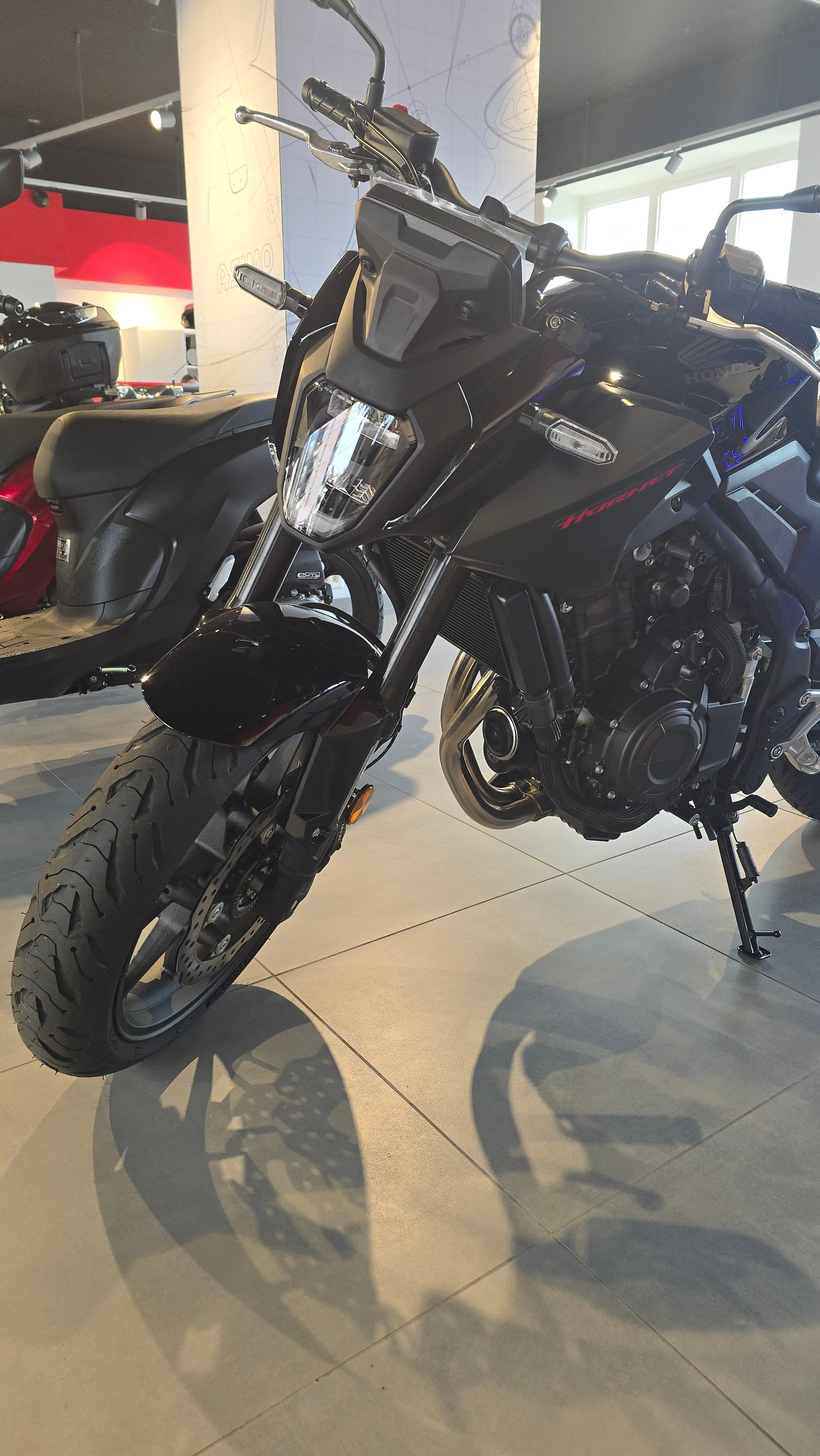 HONDA CB 500 Hornet E-Clutch-image-1