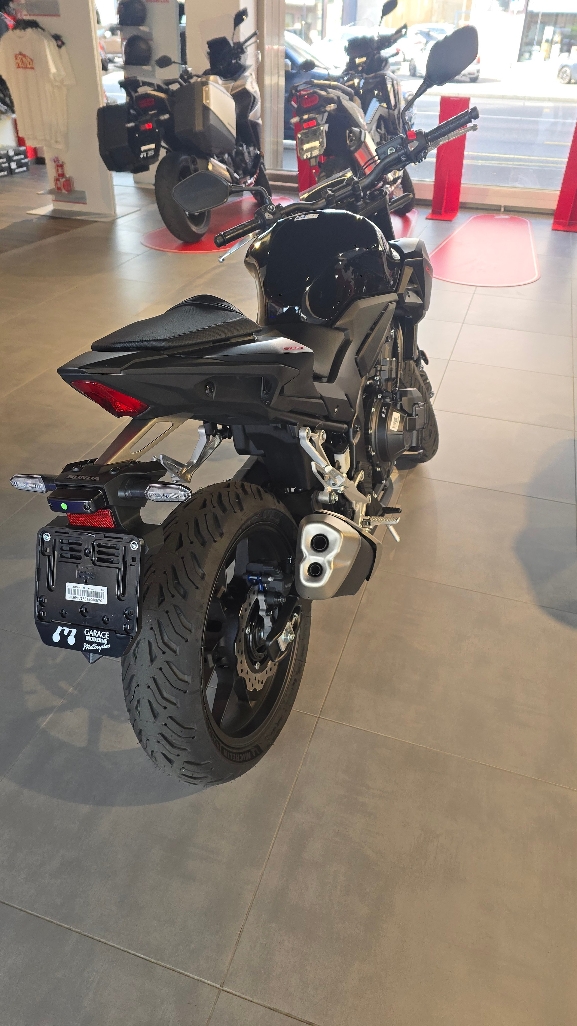 HONDA CB 500 Hornet E-Clutch-image-4