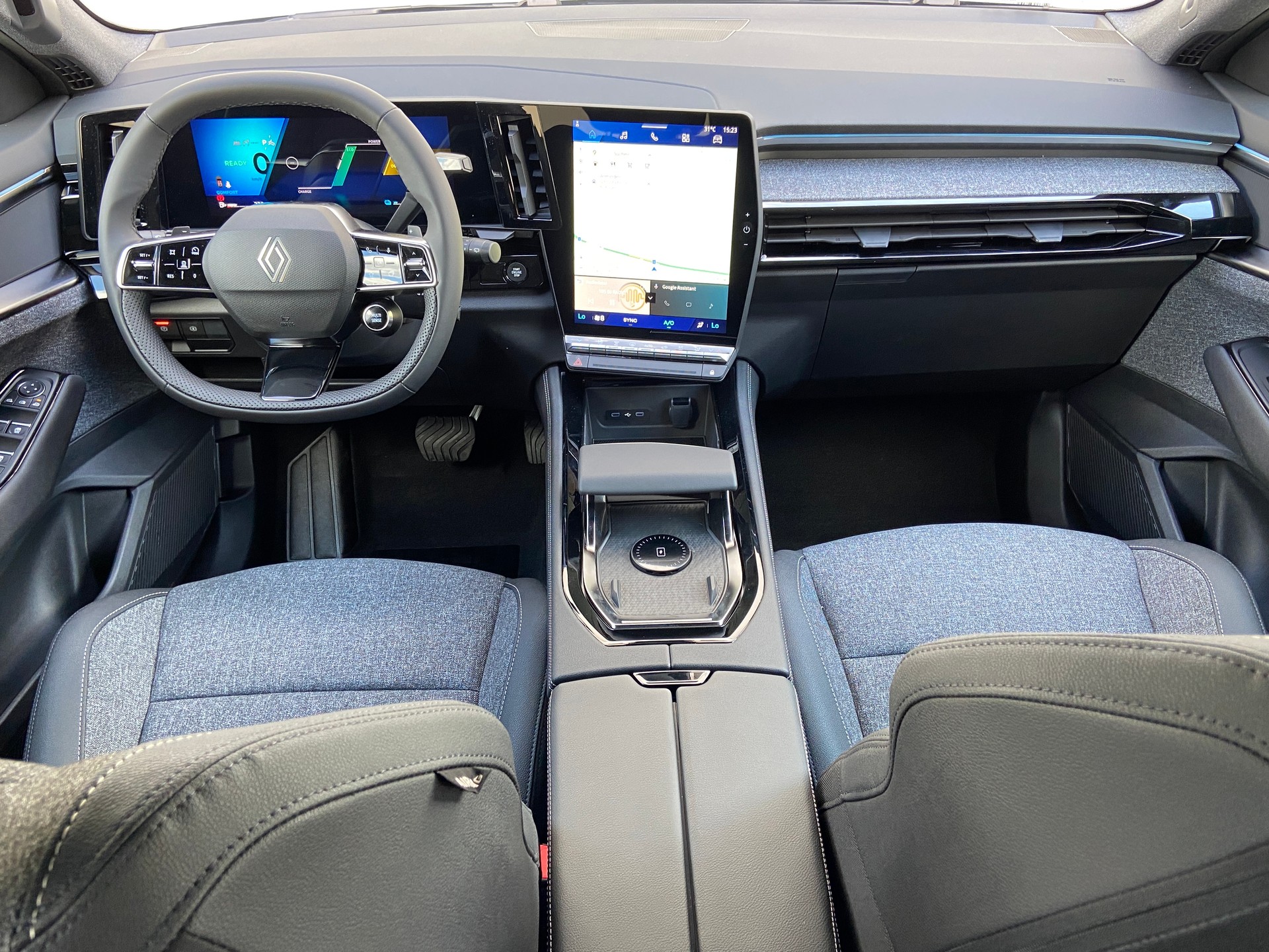 RENAULT Espace 1.2 E-Tech 200 Techno 7-Sitze-image-4