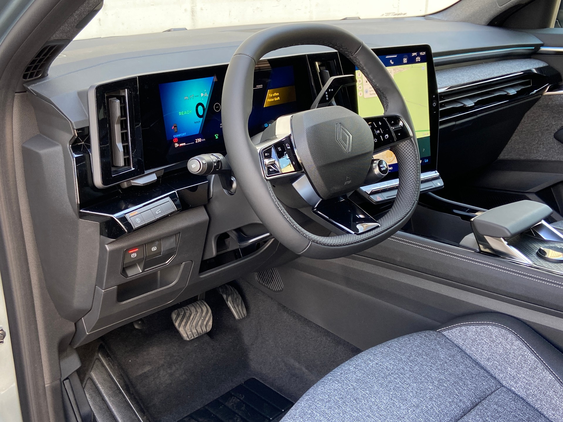 RENAULT Espace 1.2 E-Tech 200 Techno 7-Sitze-image-5
