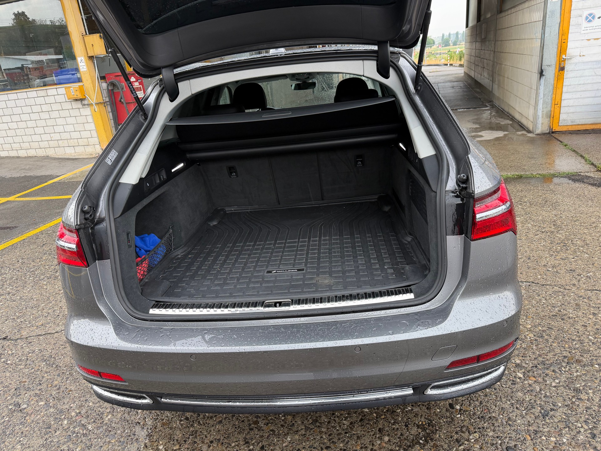 AUDI 3.0 50 TDI Design quattro T-Tronic-image-2