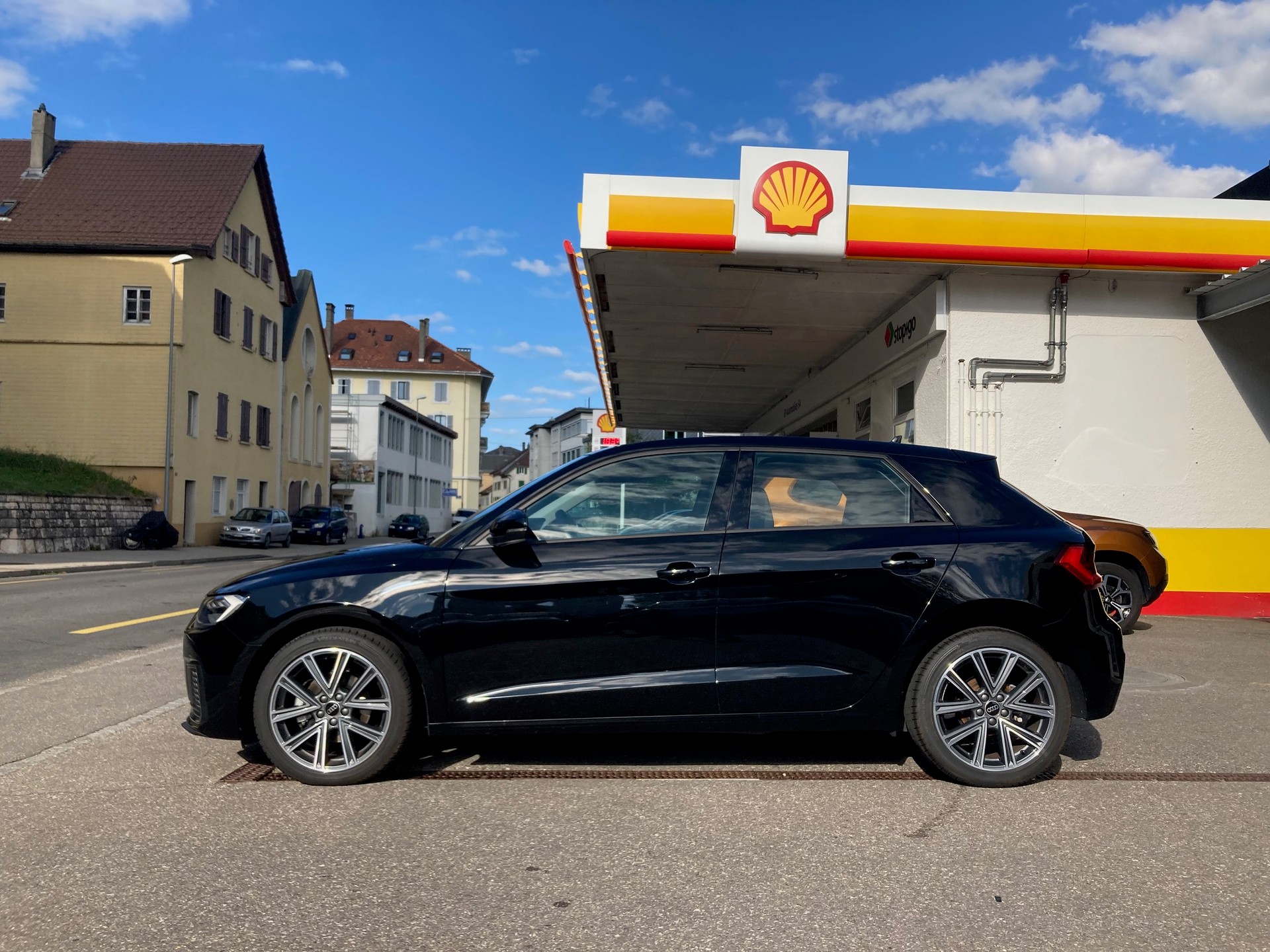 AUDI A1 30 TFSI Attraction-image-2
