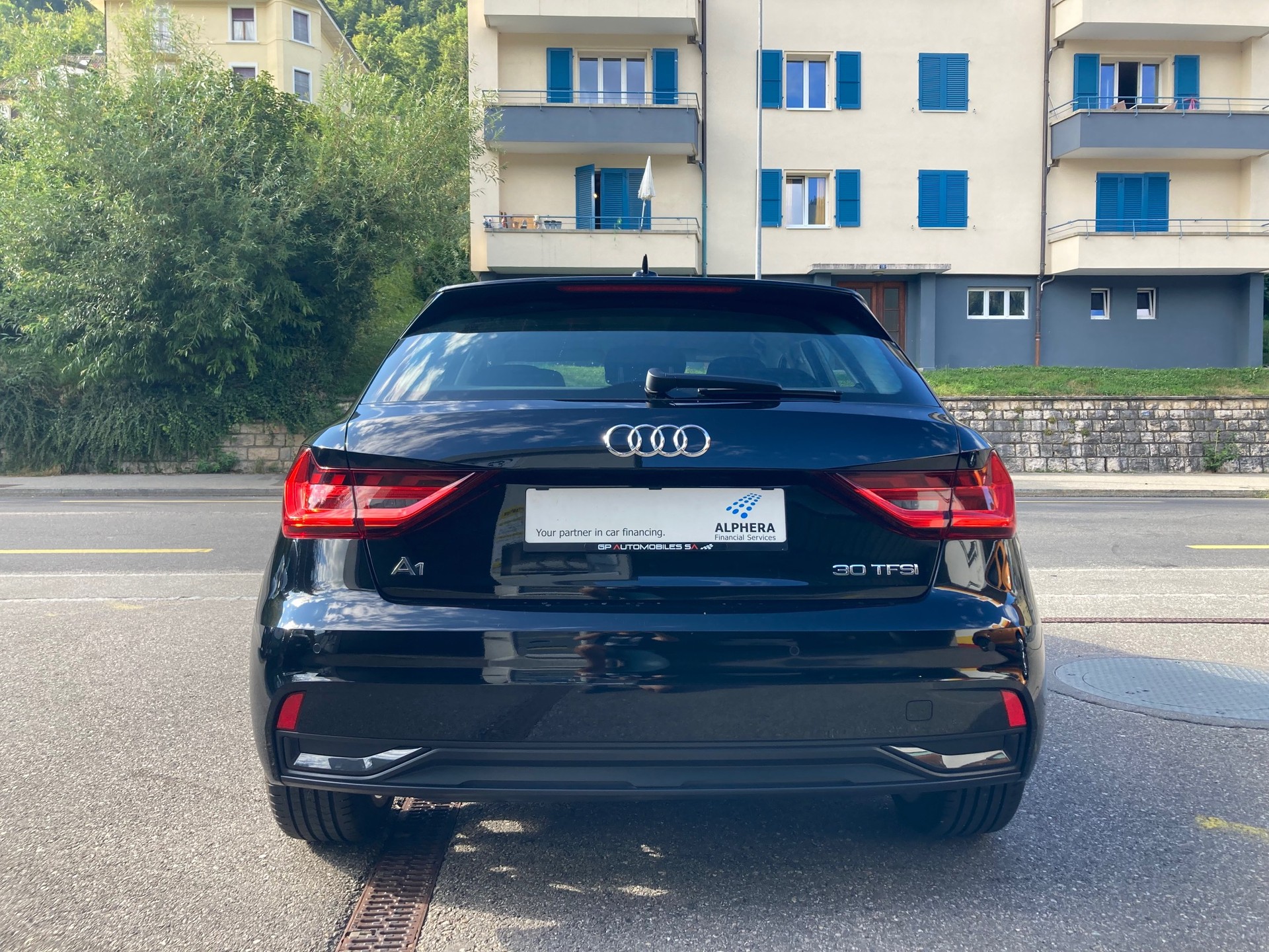 AUDI A1 30 TFSI Attraction-image-4