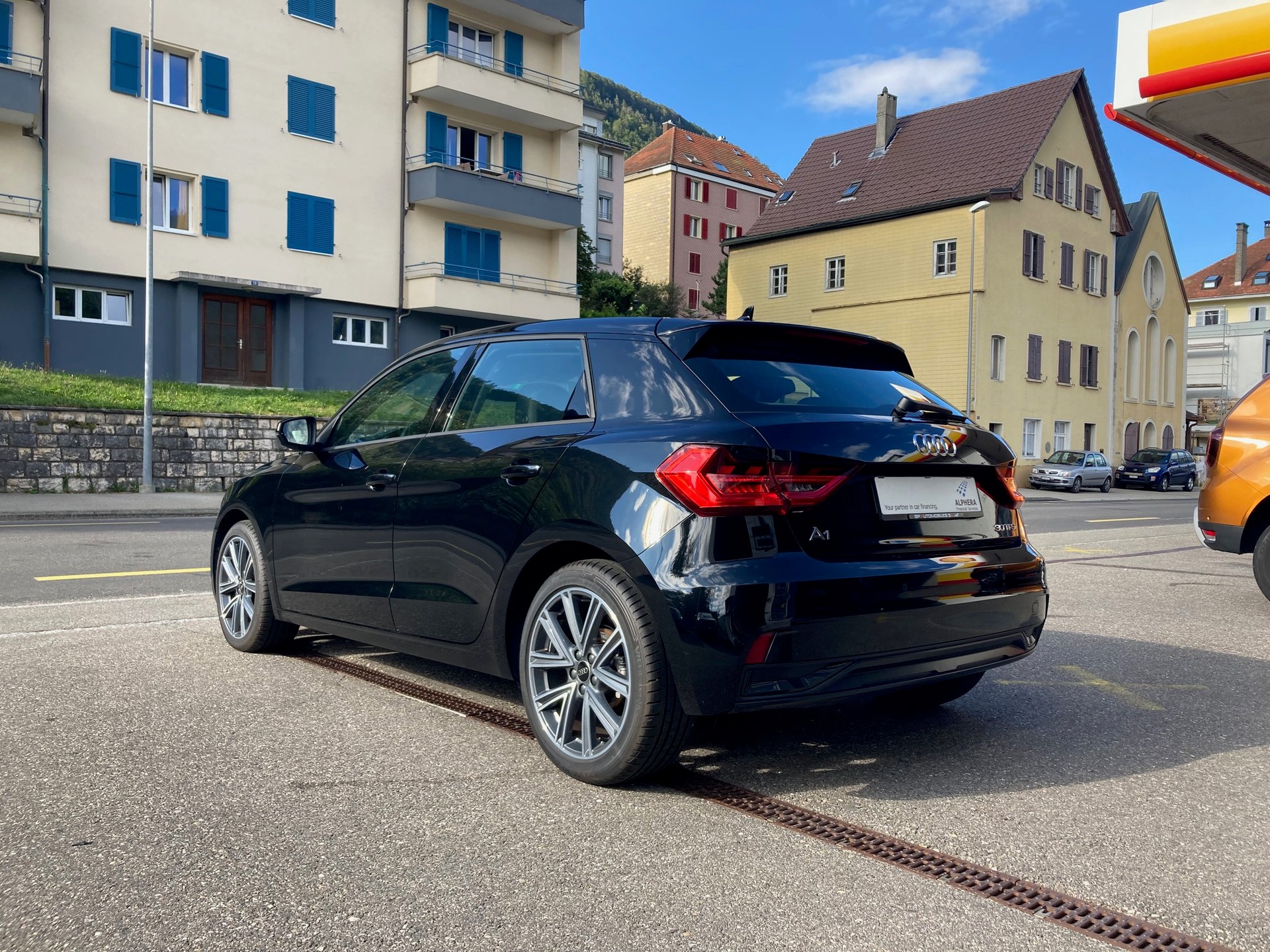 AUDI A1 30 TFSI Attraction-image-3