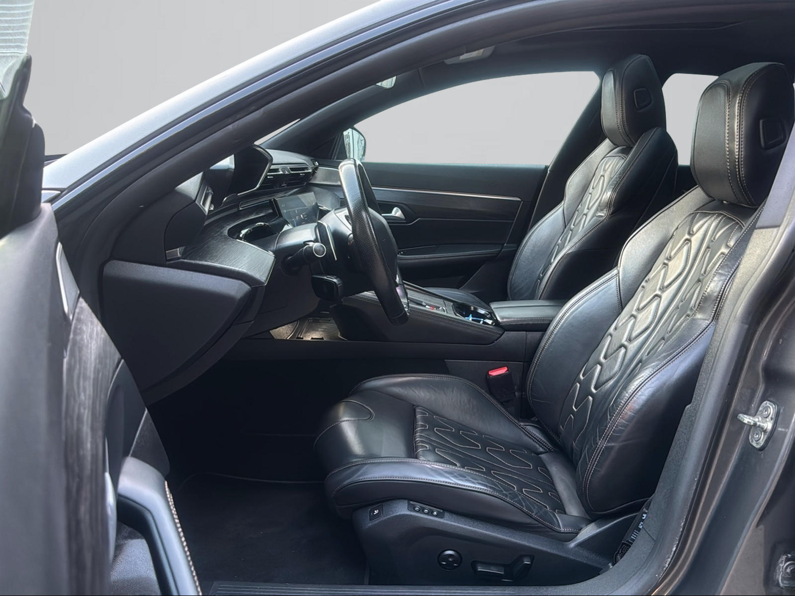 PEUGEOT 508 SW 1.6 Pure Tech GT EAT8-image-9