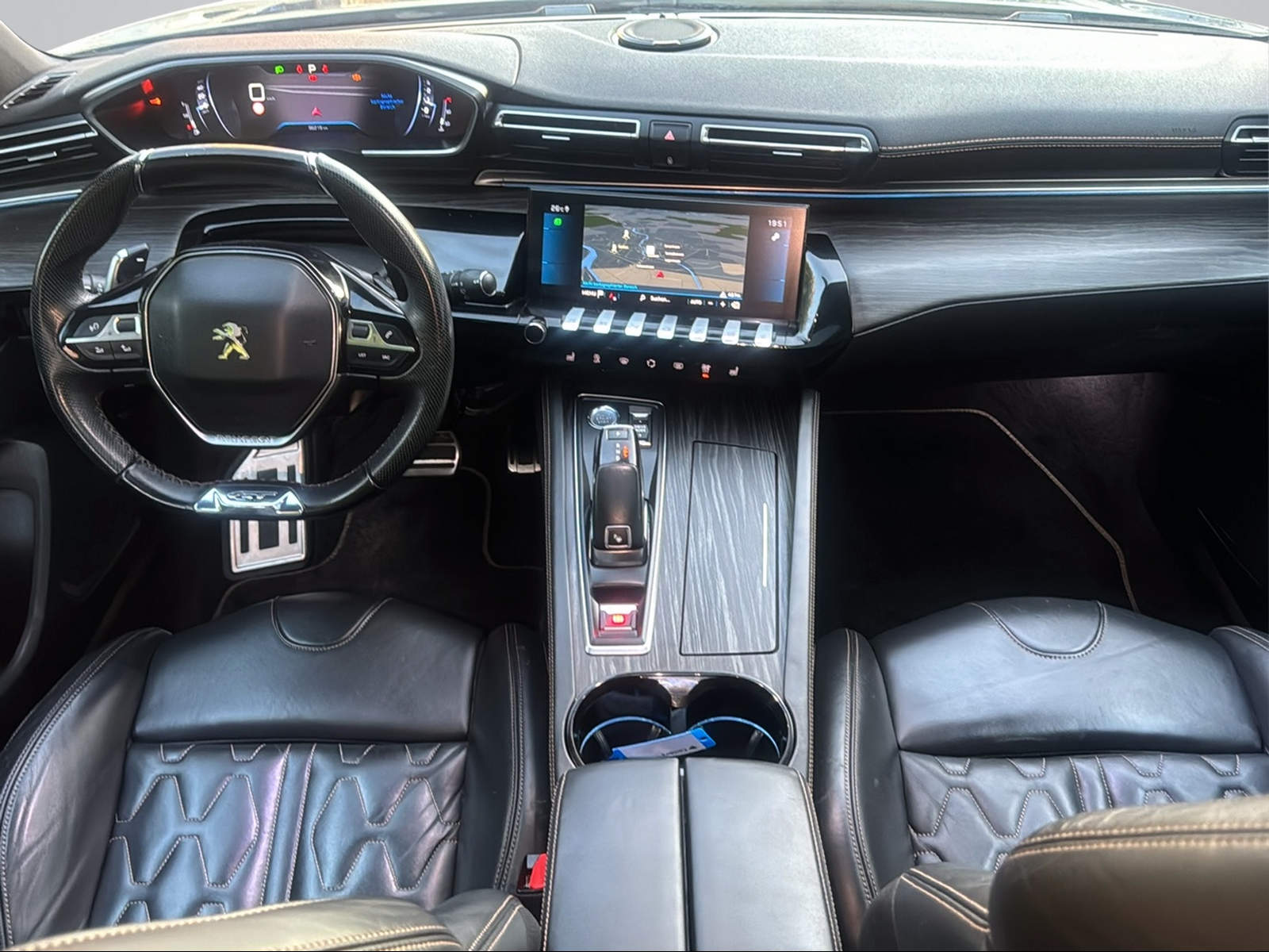 PEUGEOT 508 SW 1.6 Pure Tech GT EAT8-image-8