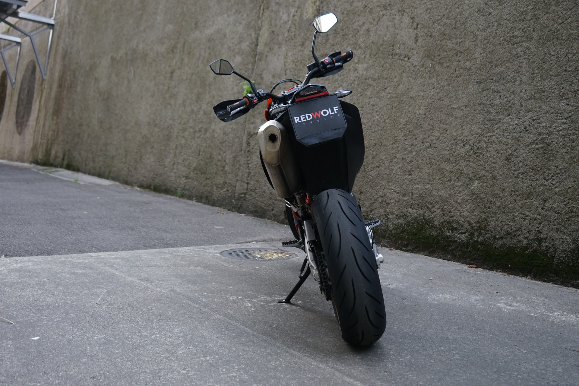 KTM 690 SMC R ABS (35 kW)-image-2