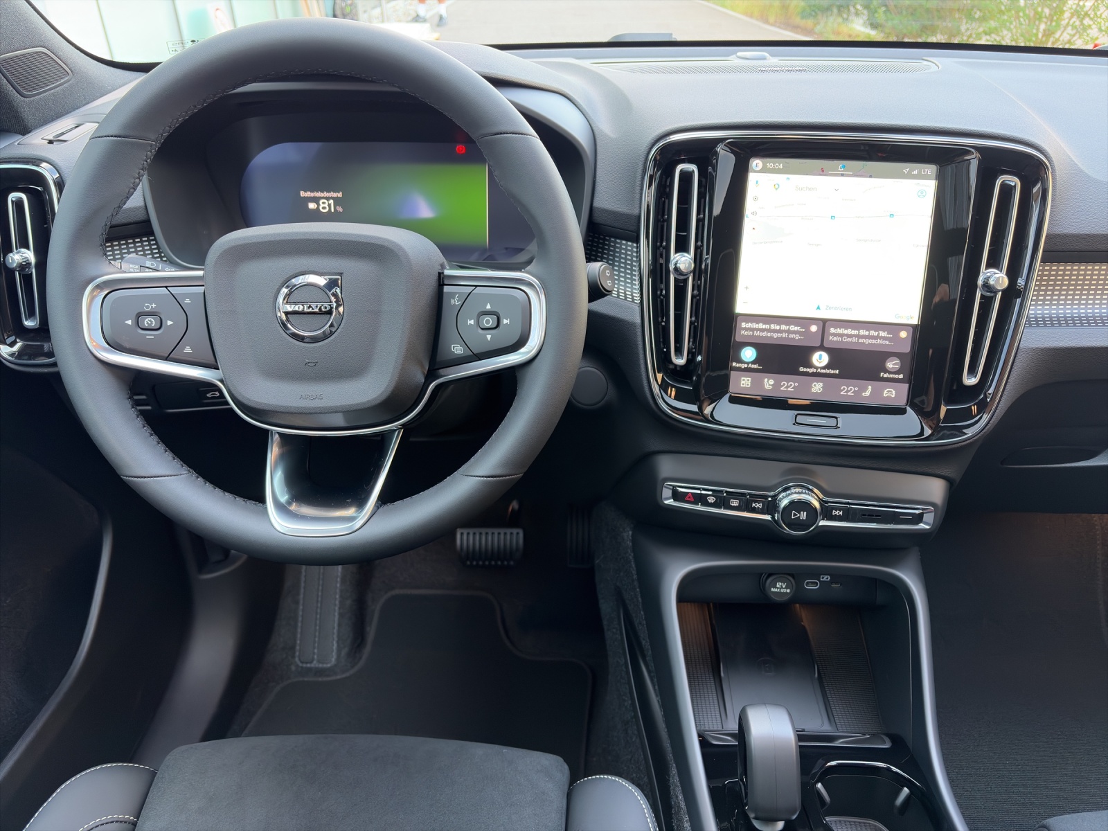 VOLVO EX40 Twin Black Edition AWD-image-8
