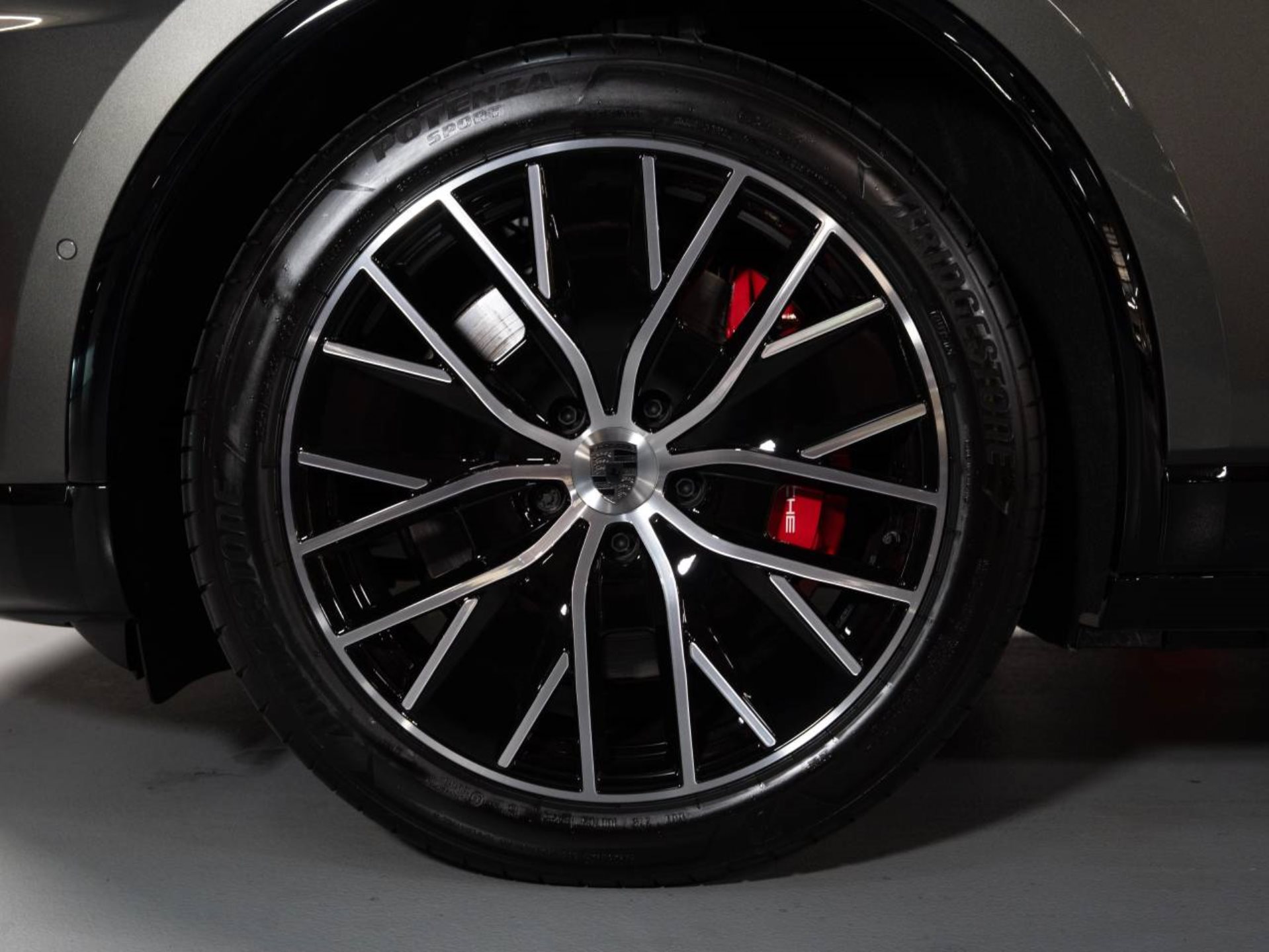 PORSCHE Macan Turbo-image-20