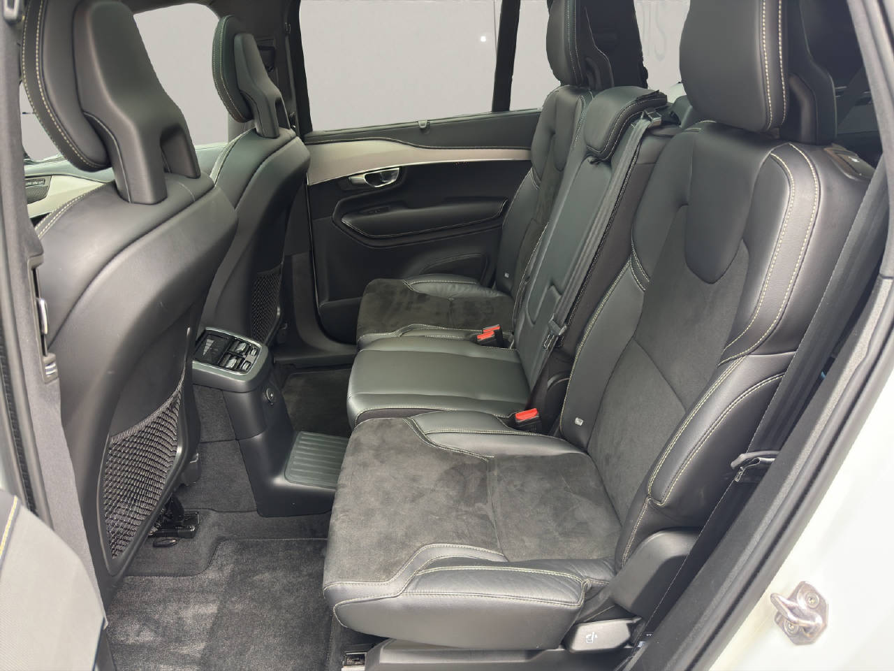 VOLVO XC90 2.0 T8 TE Inscription Expression 7P. eAWD-image-6