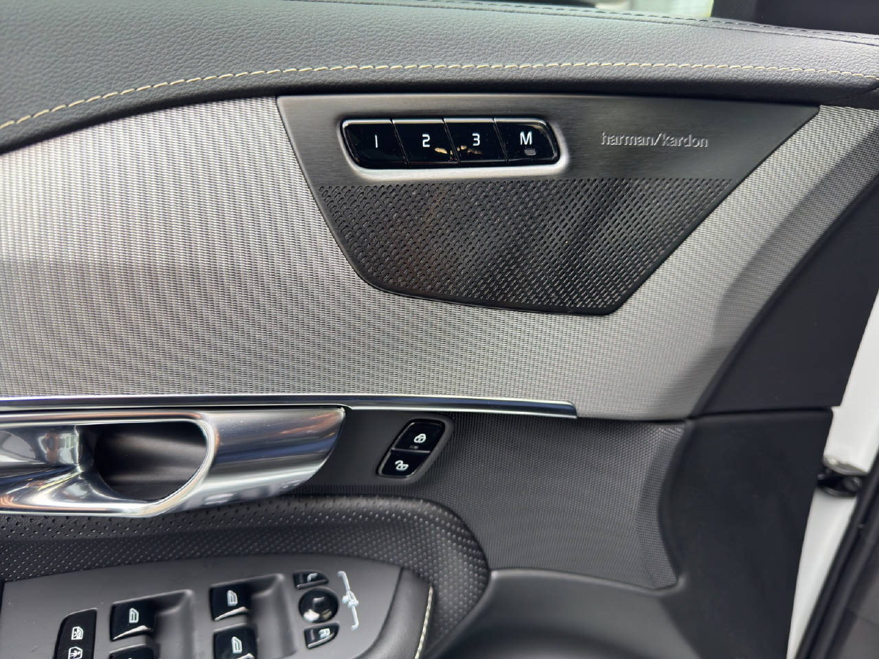 VOLVO XC90 2.0 T8 TE Inscription Expression 7P. eAWD-image-10