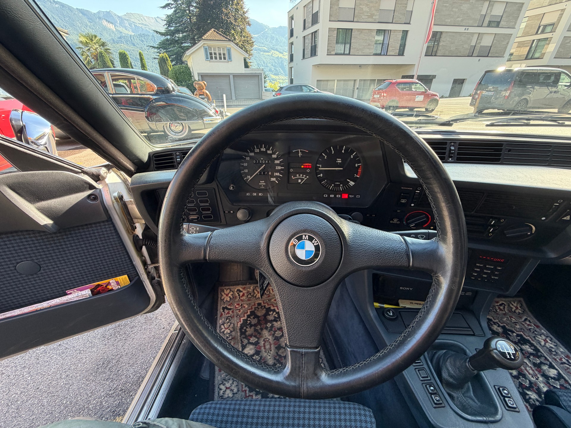 BMW CSI-image-12