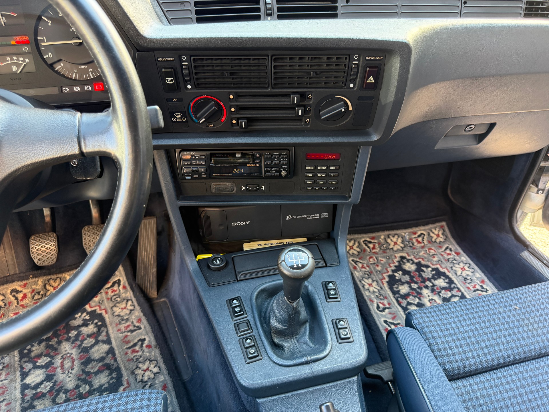 BMW CSI-image-10