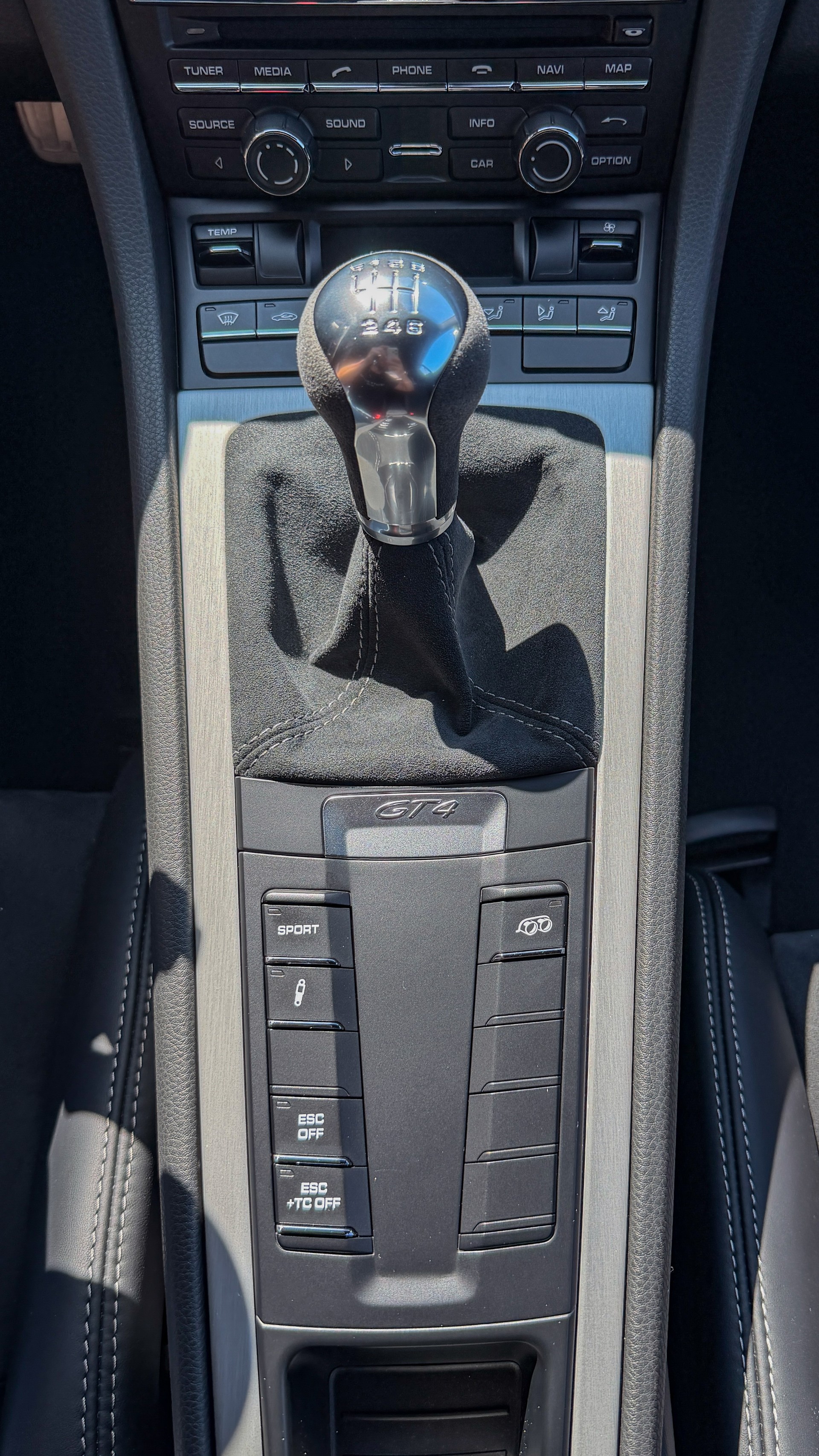 PORSCHE GT4-image-10