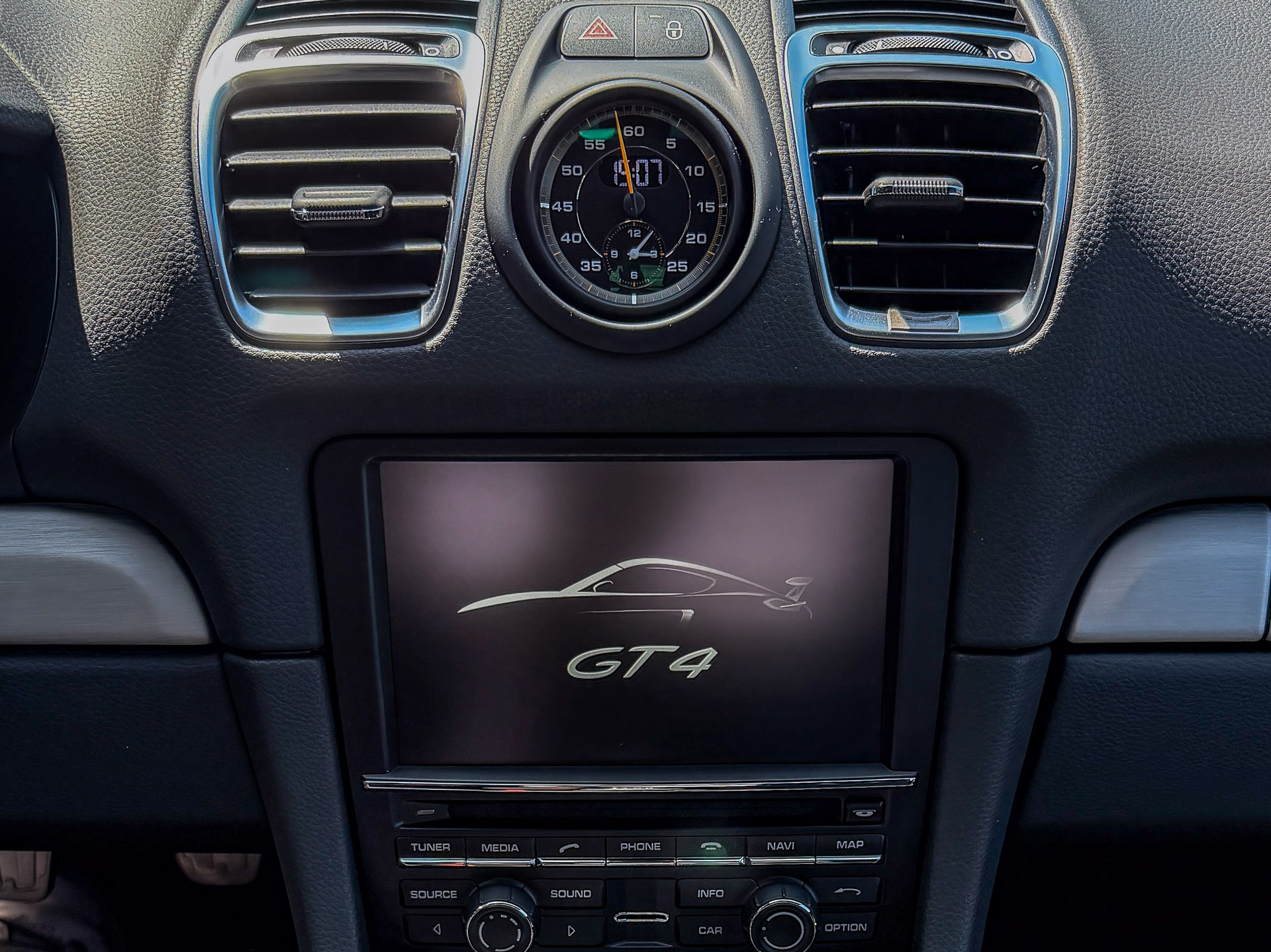 PORSCHE GT4-image-9