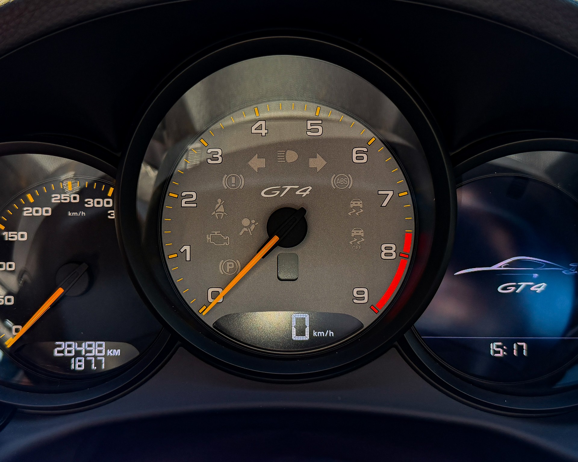 PORSCHE GT4-image-12