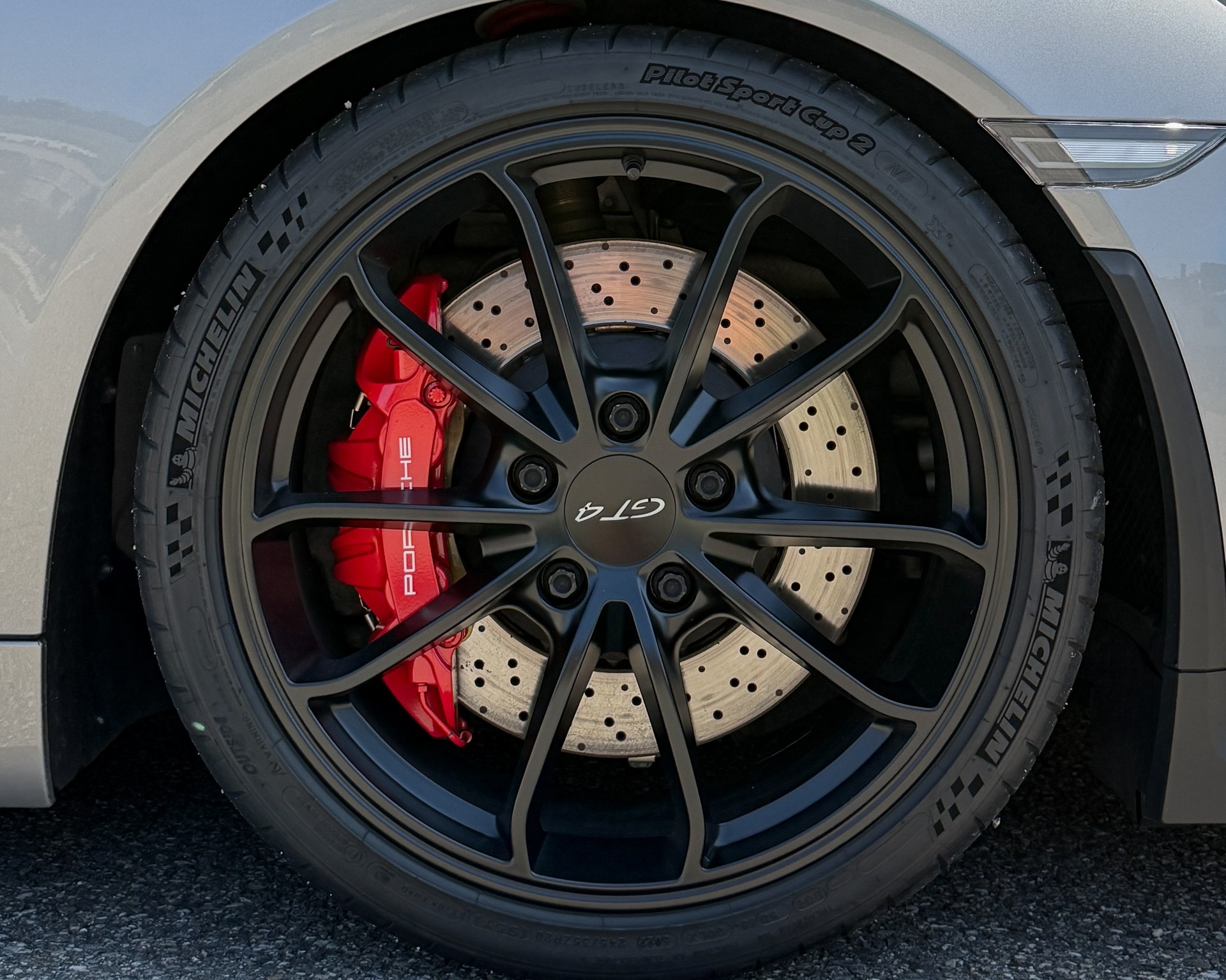 PORSCHE GT4-image-7