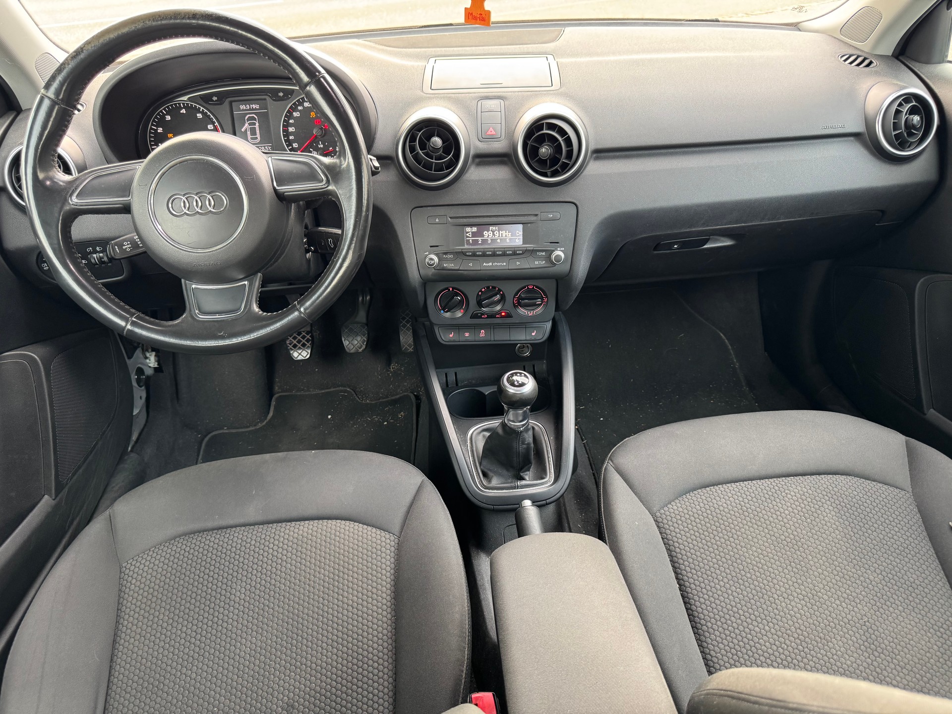 AUDI A1 1.2 TFSI Attraction-image-1