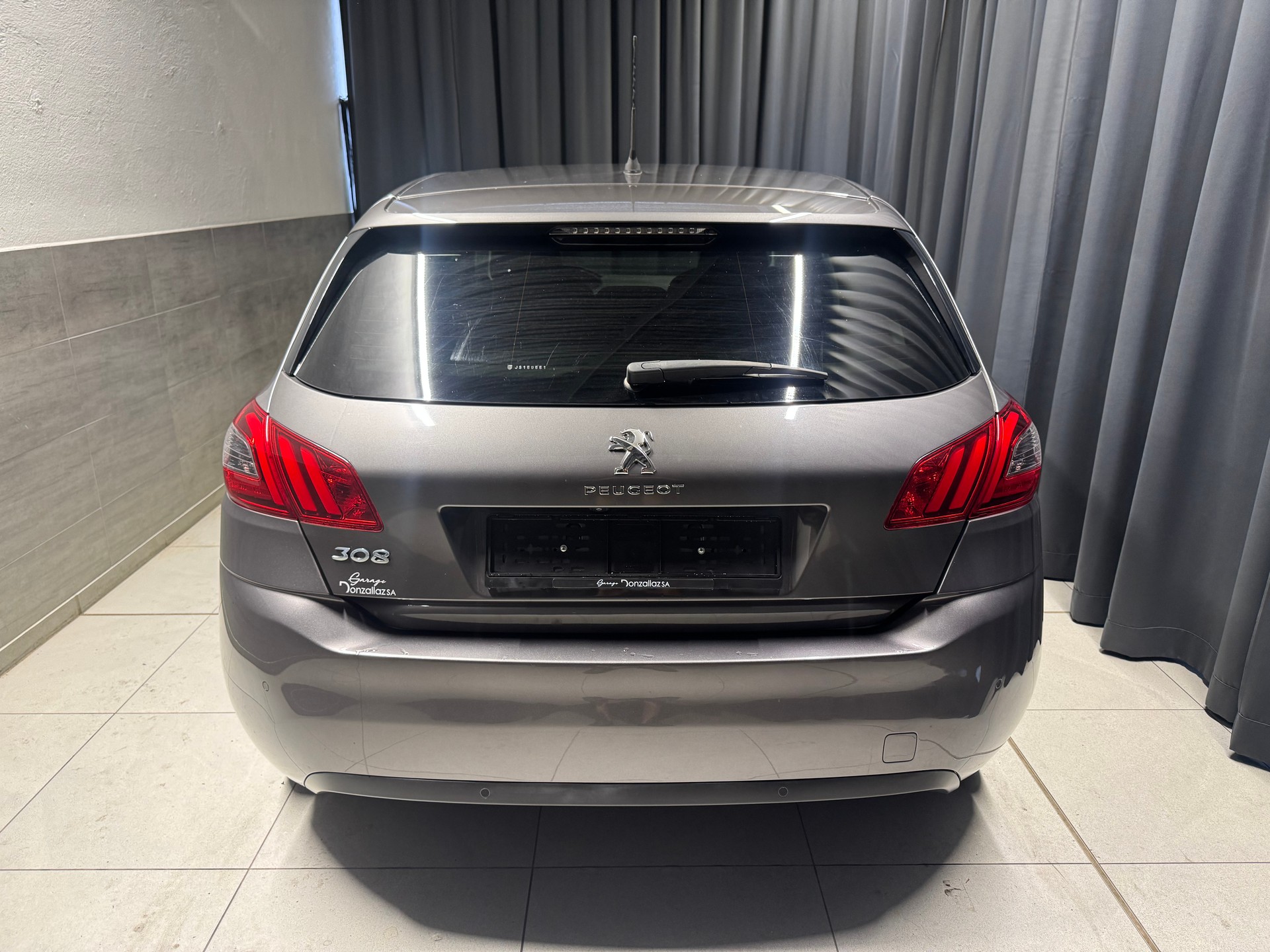 PEUGEOT 308 1.2 Pure Tech Allure EAT6(M)(48)-image-4