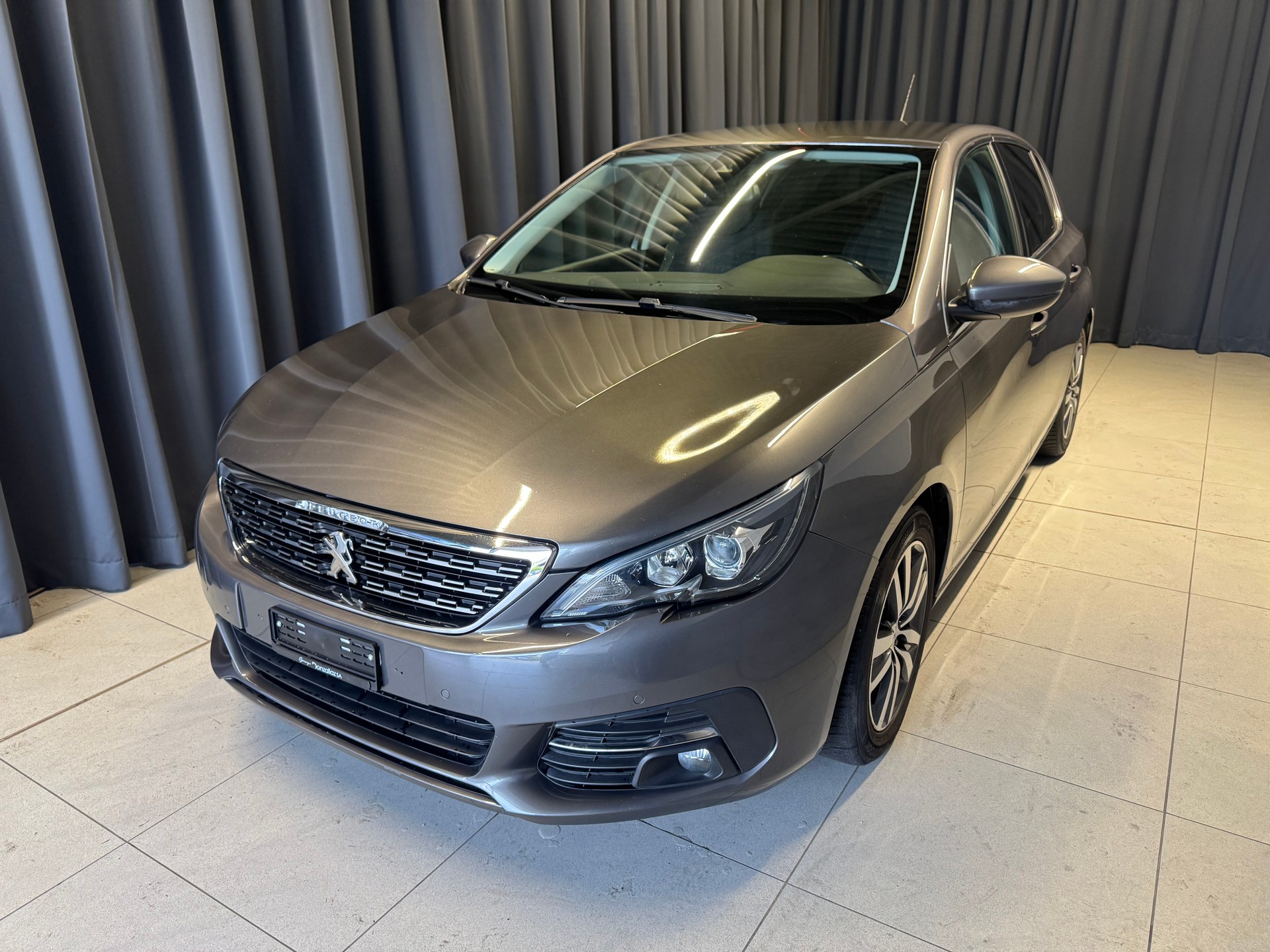 PEUGEOT 308 1.2 Pure Tech Allure EAT6(M)(48)-image-2