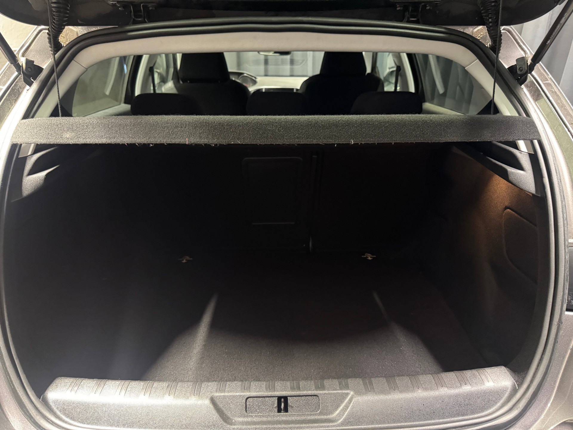 PEUGEOT 308 1.2 Pure Tech Allure EAT6(M)(48)-image-16