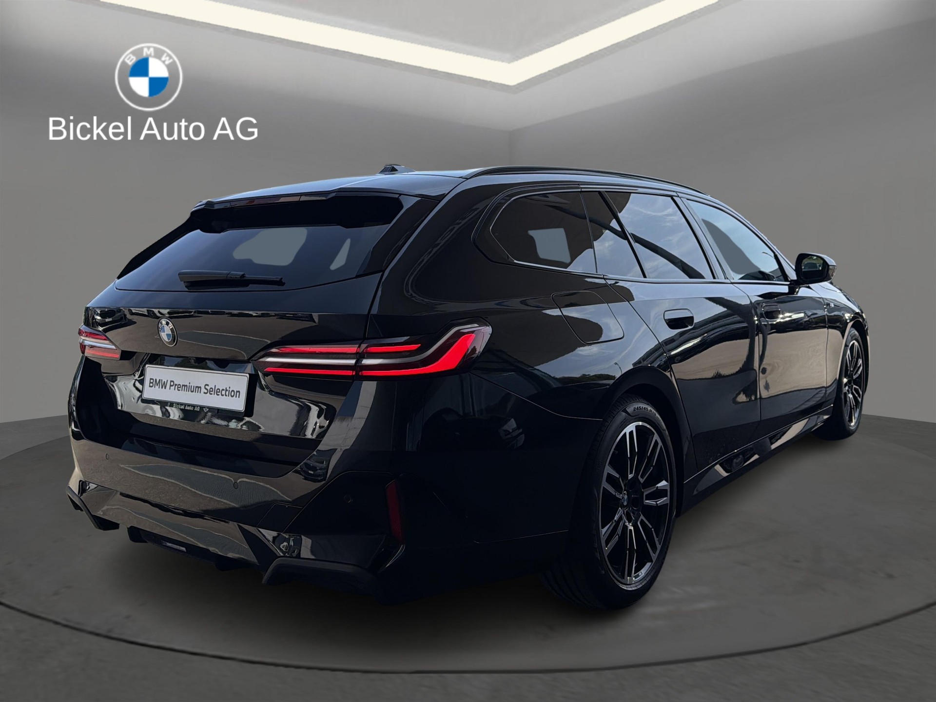 BMW 520d xDr 48V Tour M Sport-image-2