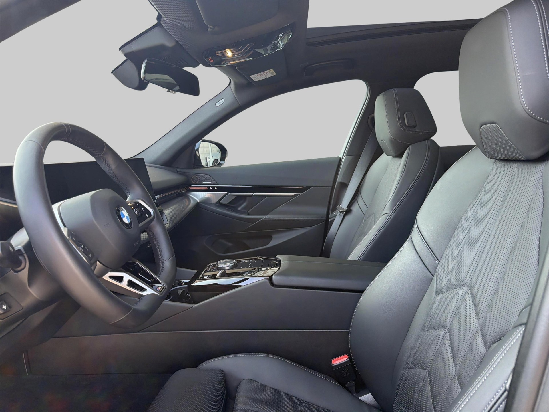 BMW 520d xDr 48V Tour M Sport-image-10