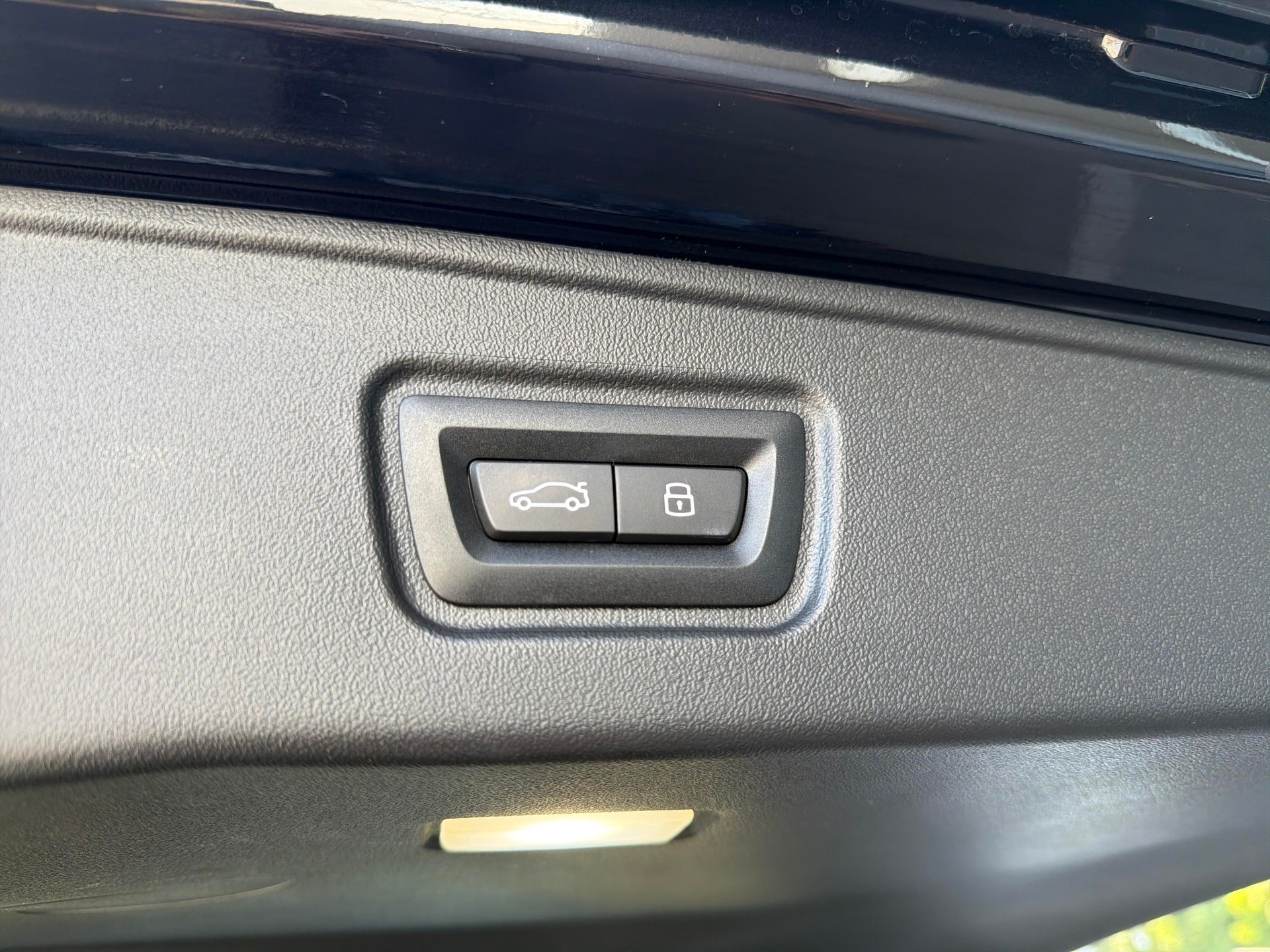 BMW 520d xDr 48V Tour M Sport-image-19