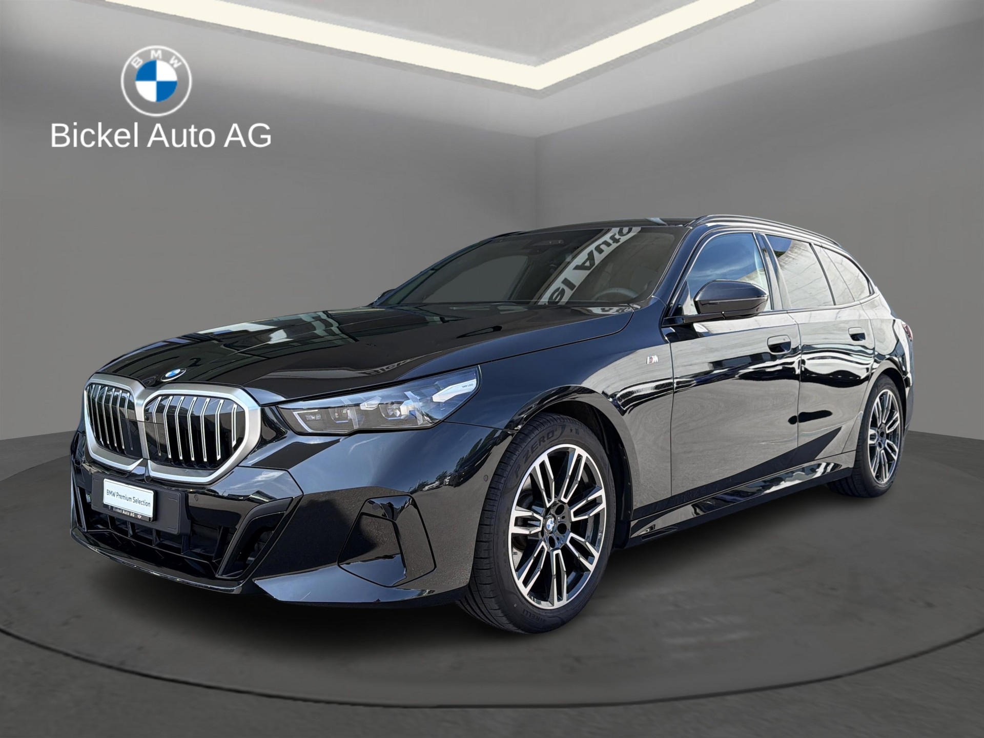 BMW 520d xDr 48V Tour M Sport-image-0