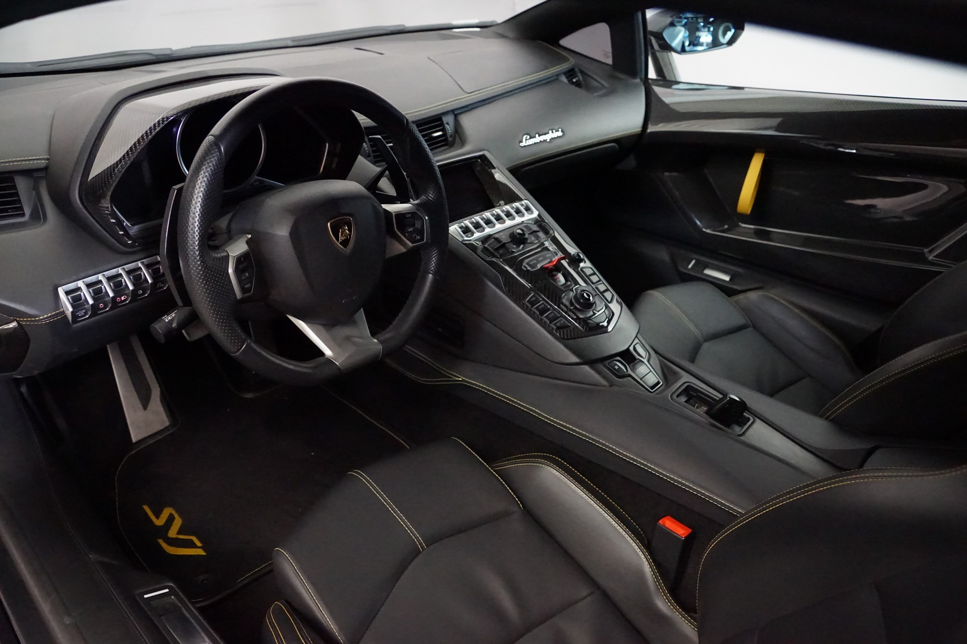 LAMBORGHINI Aventador LP700-4 Coupé E-Gear-image-7
