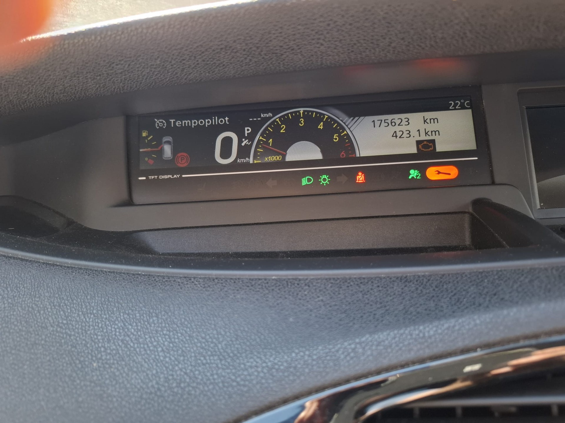 RENAULT Grand Scénic 1.5 dCi Expression EDC-image-8
