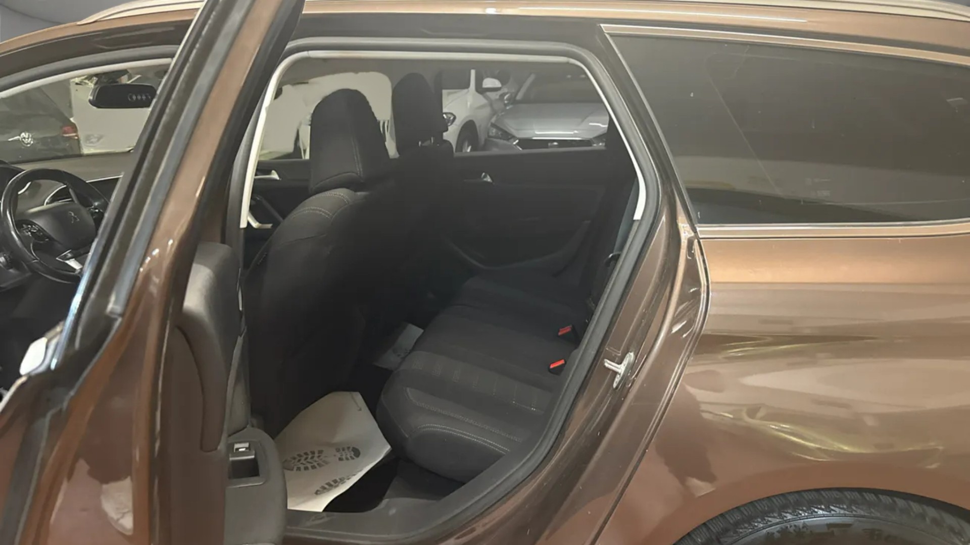 PEUGEOT 308 SW 1.2 THP Business Automatic-image-10