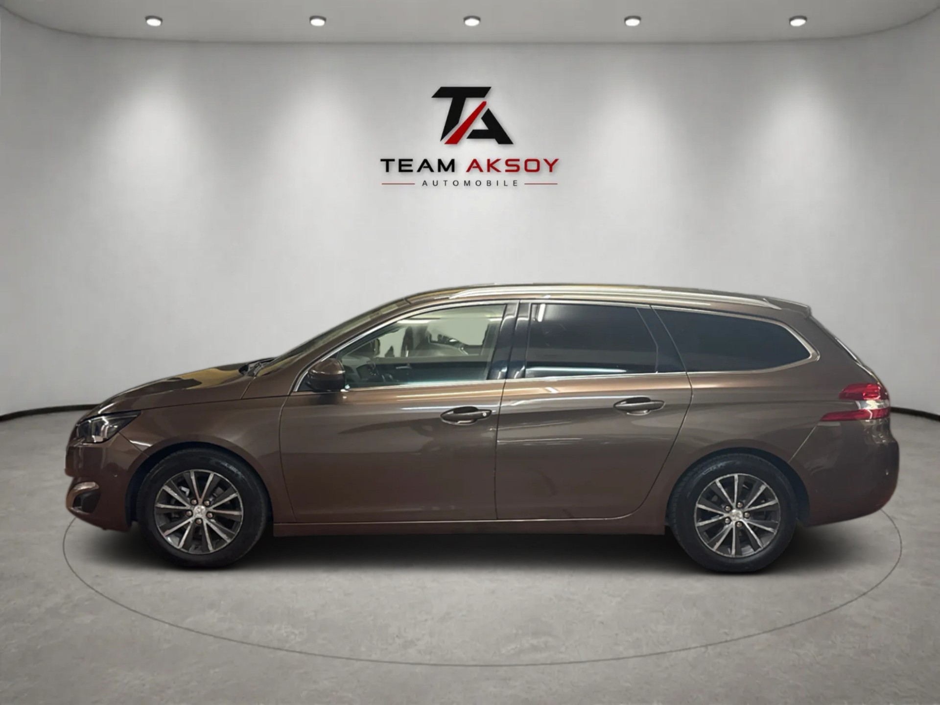 PEUGEOT 308 SW 1.2 THP Business Automatic-image-7