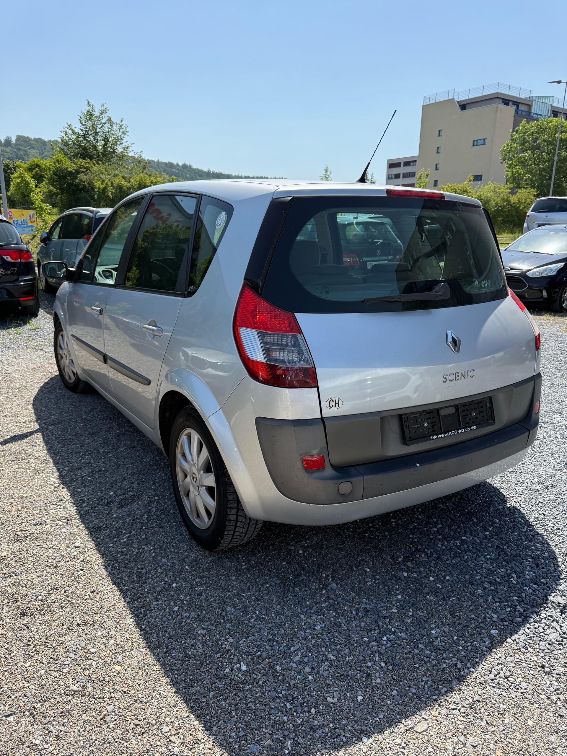 RENAULT Scénic 2.0 16V Privilège-image-3