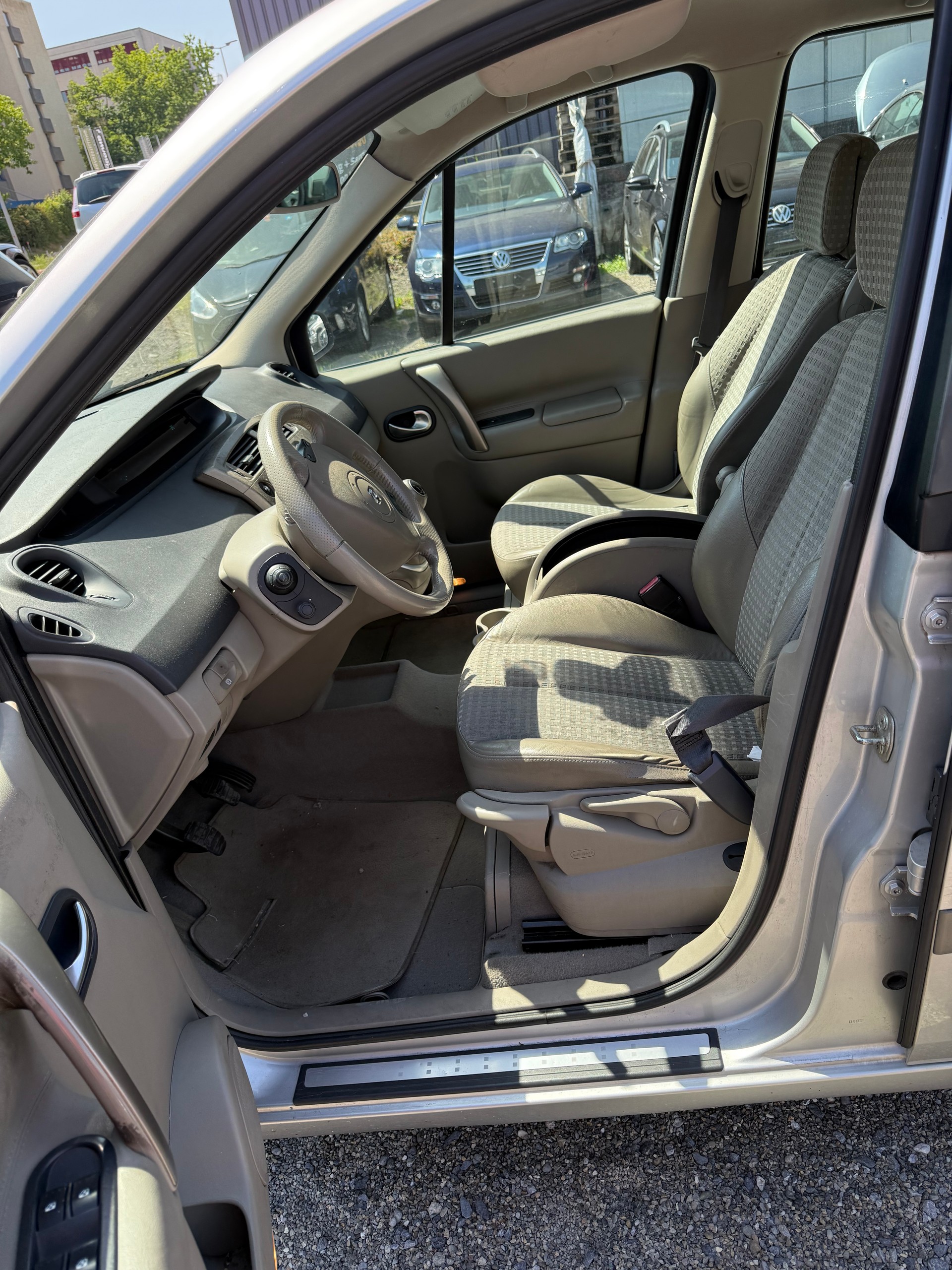 RENAULT Scénic 2.0 16V Privilège-image-11