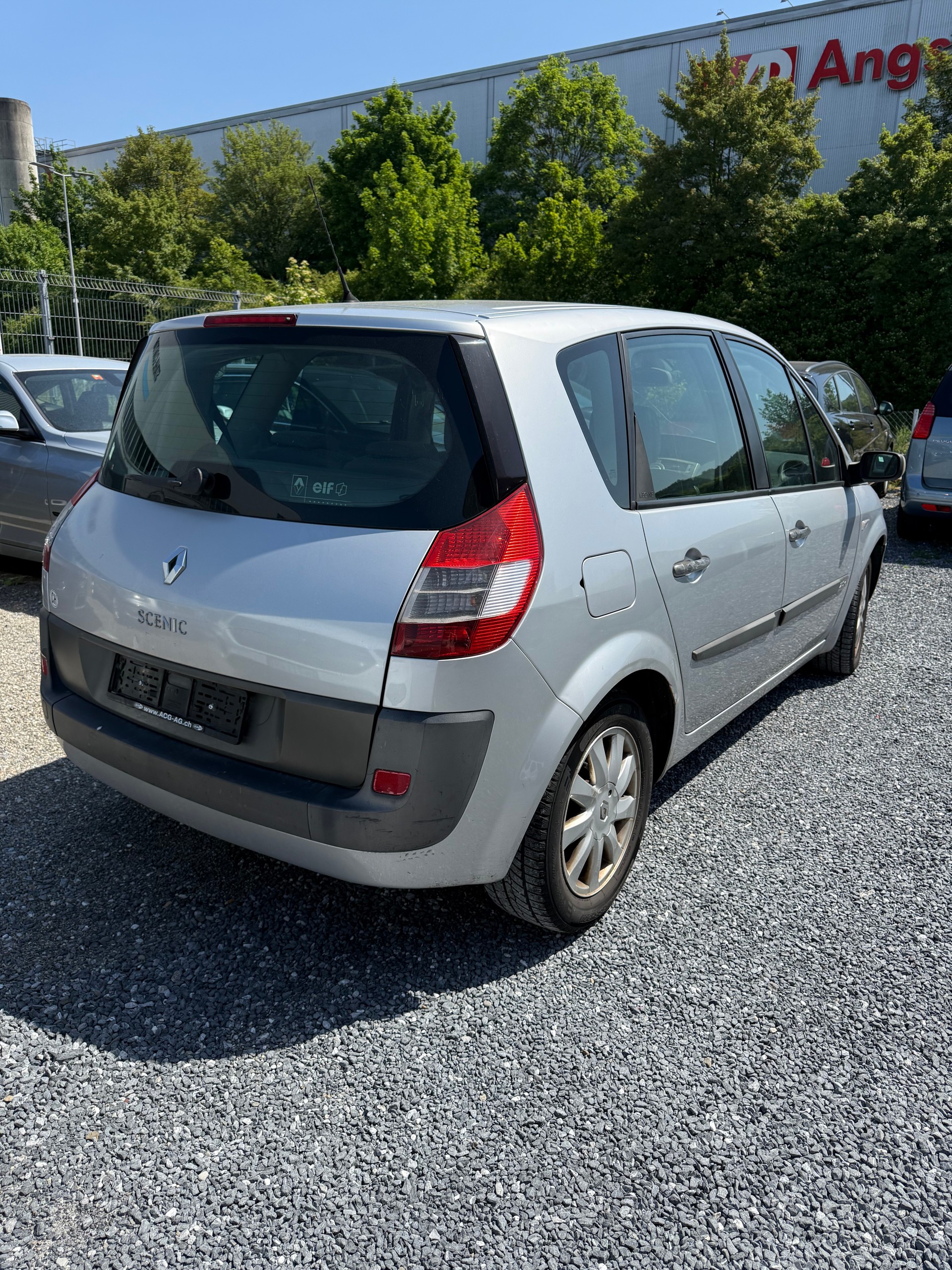 RENAULT Scénic 2.0 16V Privilège-image-1