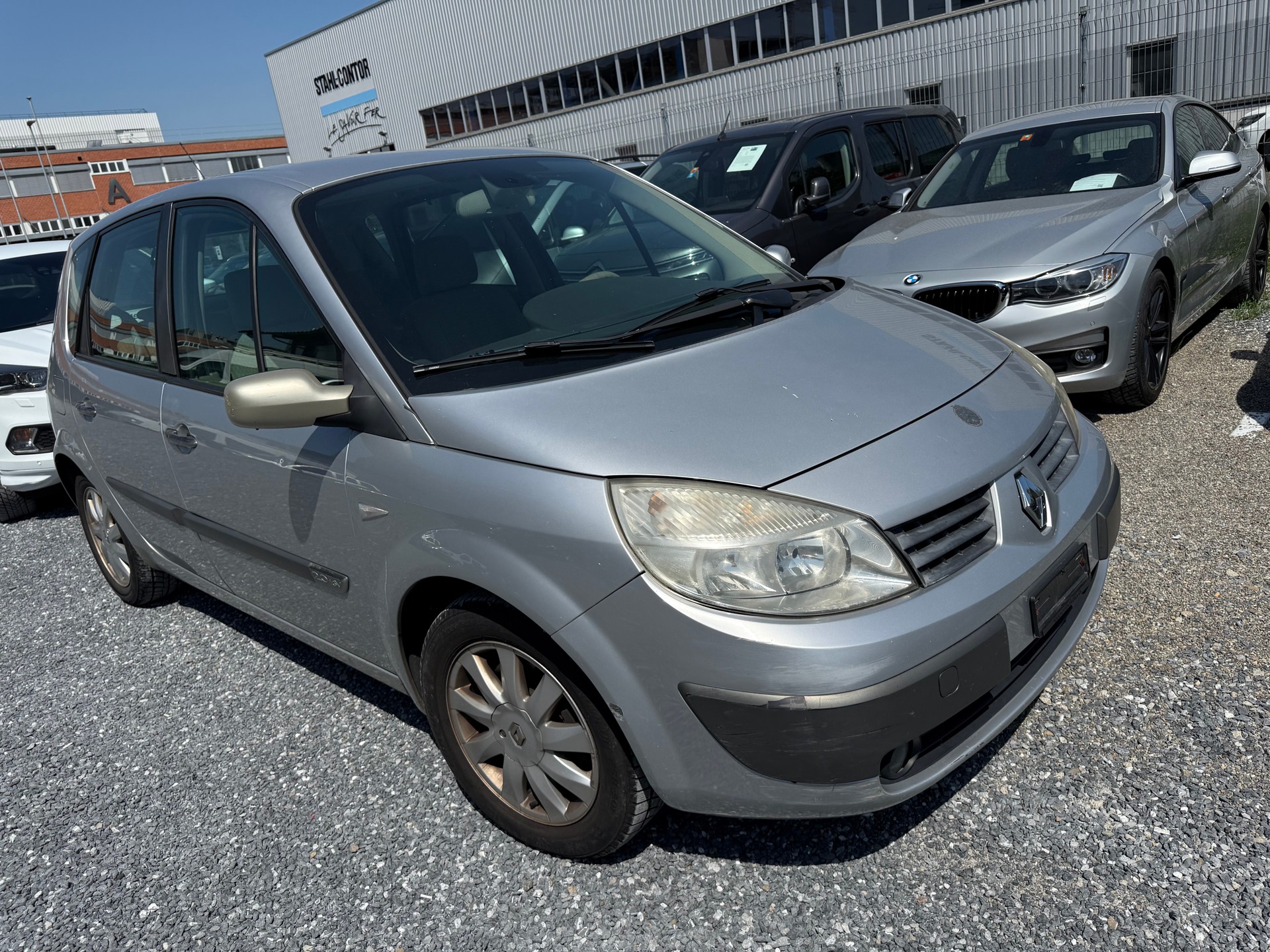 RENAULT Scénic 2.0 16V Privilège-image-0