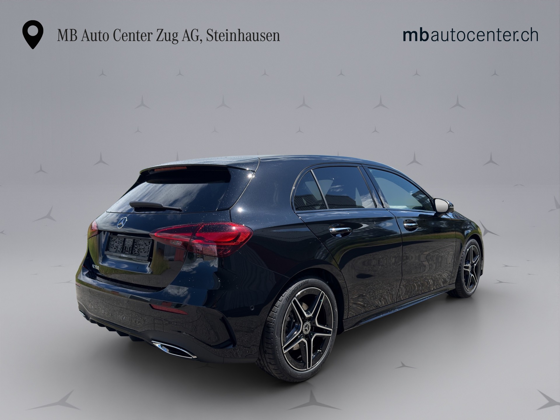 MERCEDES-BENZ A 200 Night Star AMG Line-image-4
