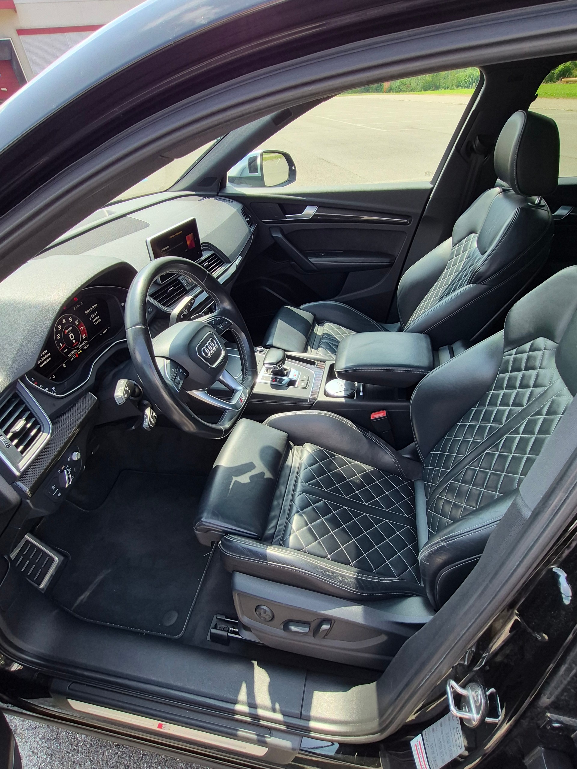 AUDI 3.0 V6 TFSI quattro T-Tronic-image-3