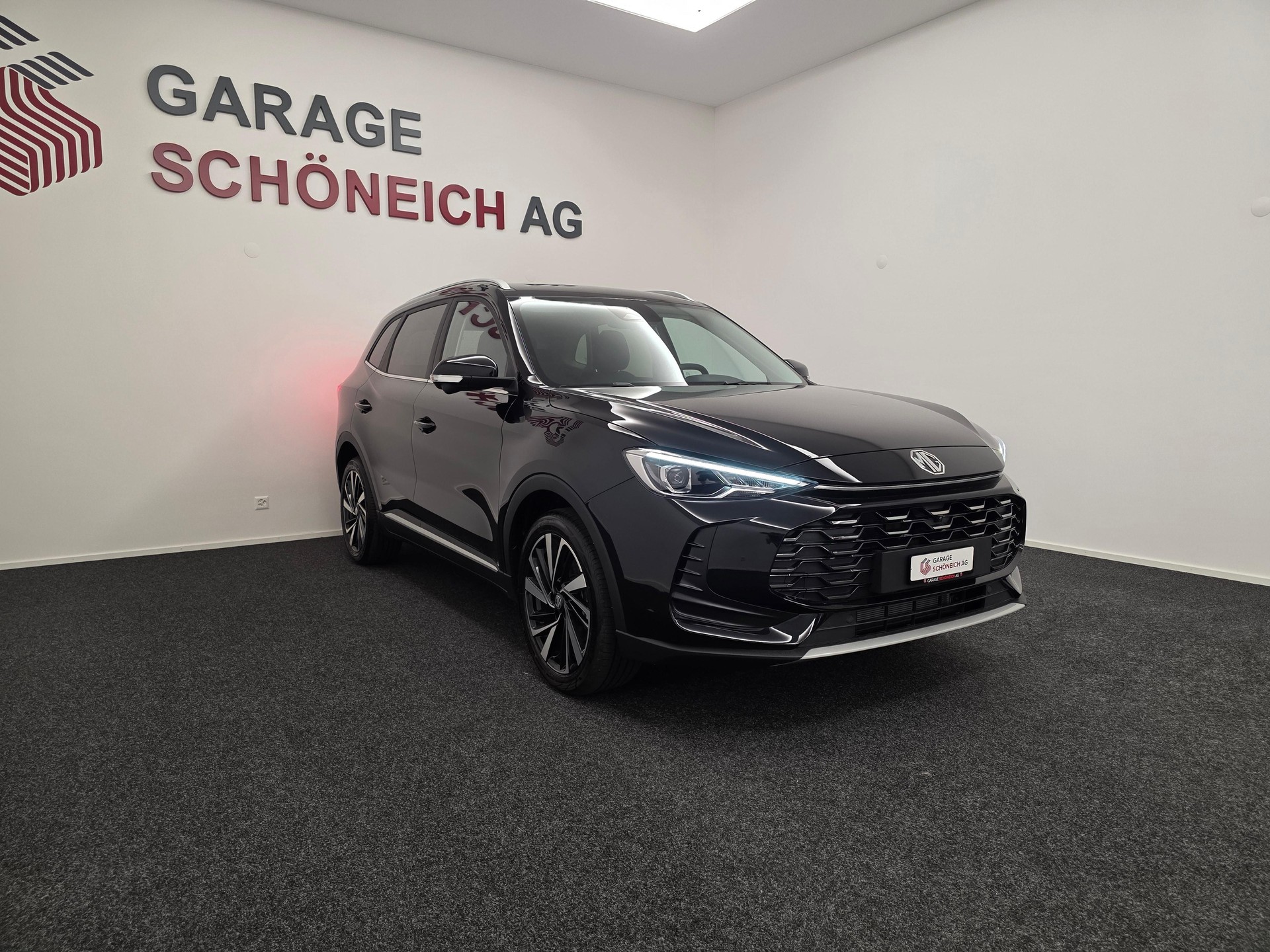 MG ZS 1.5 Hybrid+ Luxury-image-2