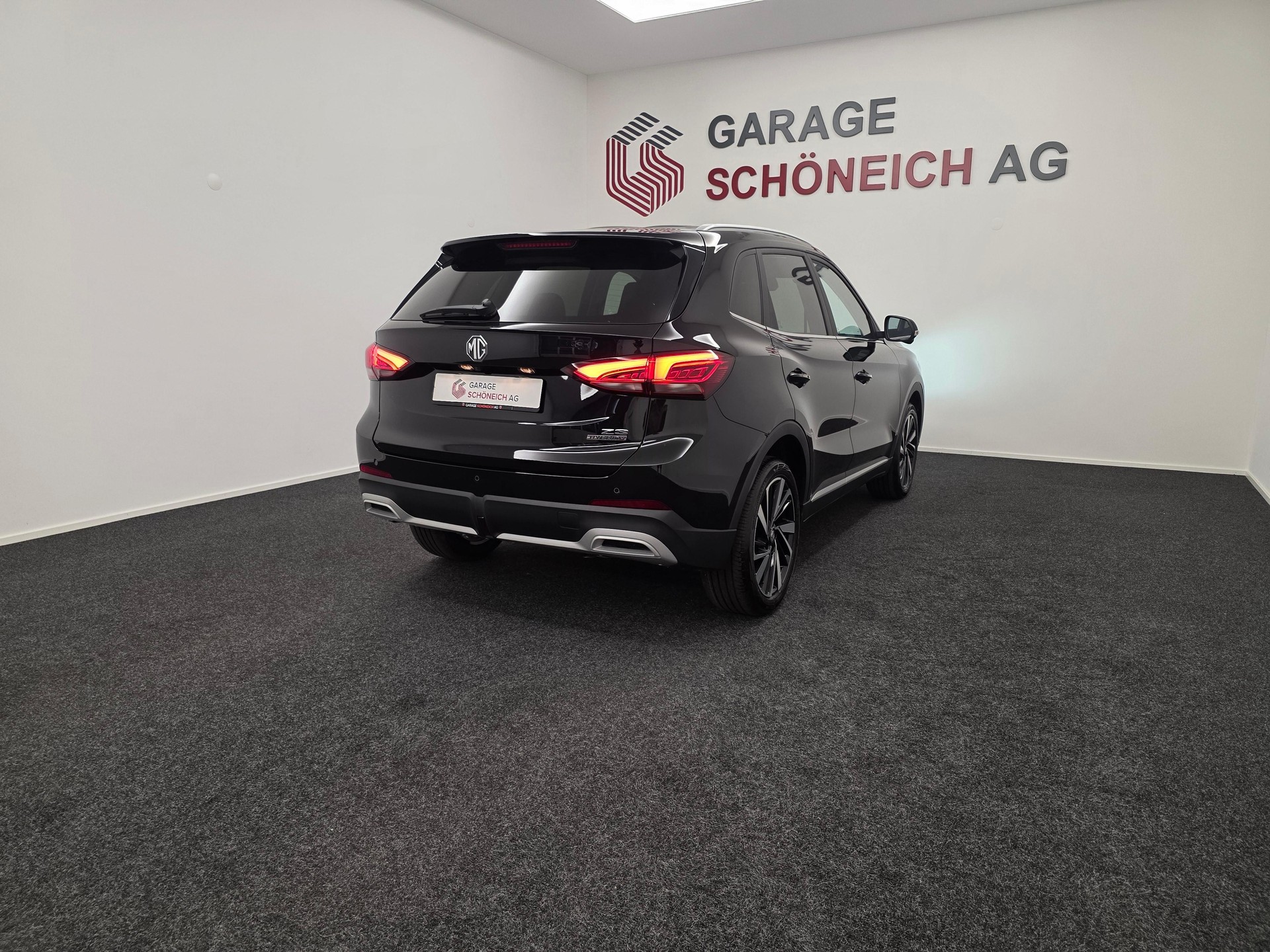 MG ZS 1.5 Hybrid+ Luxury-image-4