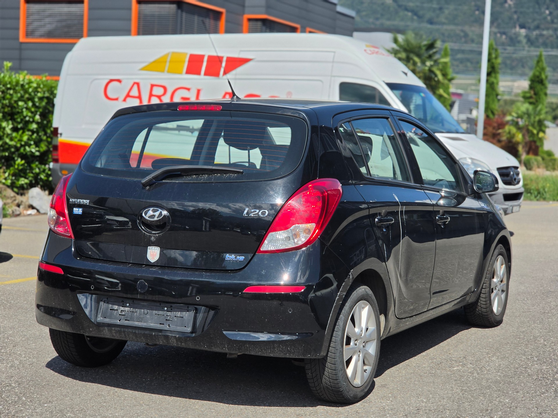 HYUNDAI i20 1.4 Premium-image-5