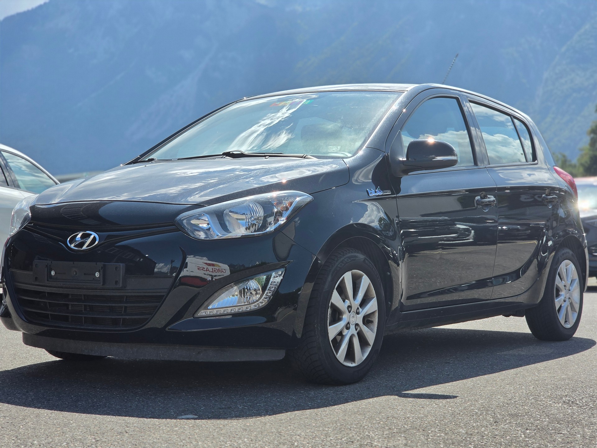 HYUNDAI i20 1.4 Premium-image-2