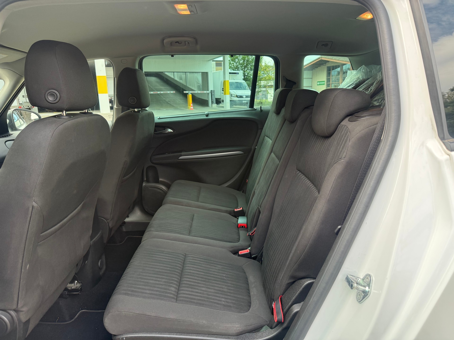 OPEL Zafira 1.4i 16V Turbo Enjoy Automatic-image-8